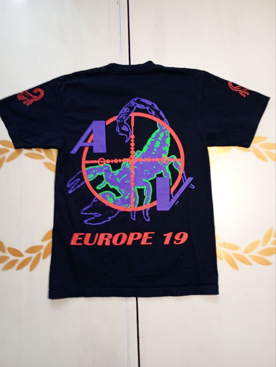 Drake × Rap Tees Drake Assassination Vacation Europe 19 T-Shirt Size US S / EU 44-46 / 1 - 2 Thumbnail