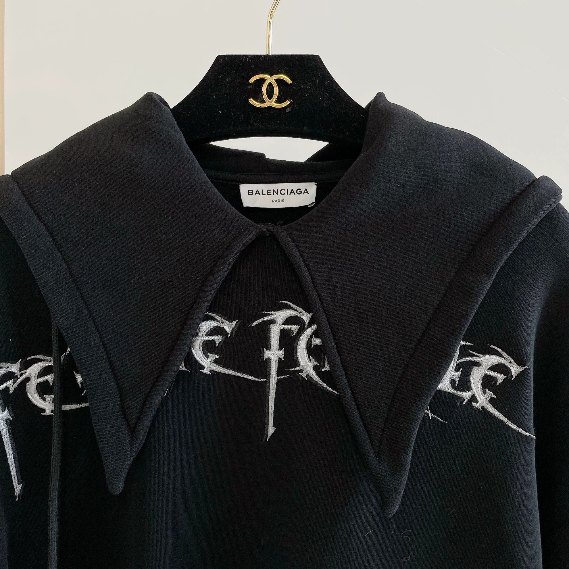 Balenciaga Balenciaga Black Hoodie XS Consignment Size XS / US 0-2 / IT 36-38 - 3 Thumbnail