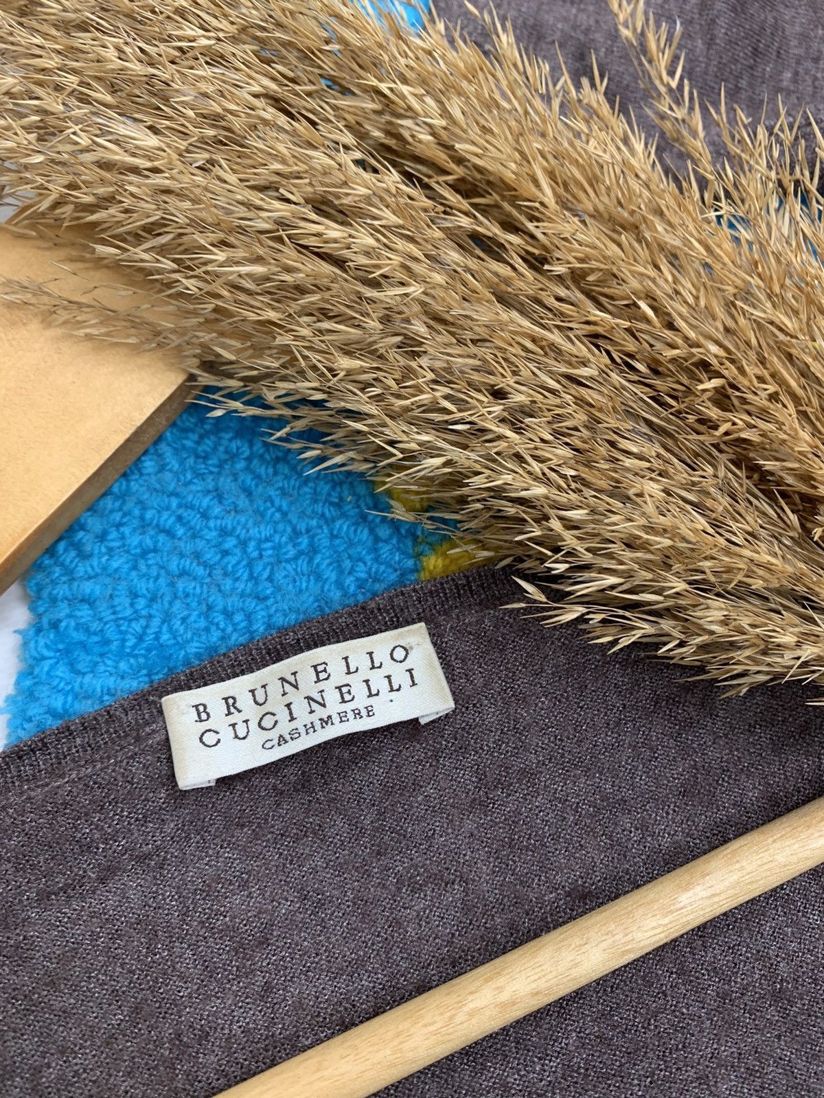 Brunello Cucinelli × Vintage Vintage Brunello Cucinelli Cashmere V-neck Jumper Sweater Size S / US 4 / IT 40 - 13 Thumbnail