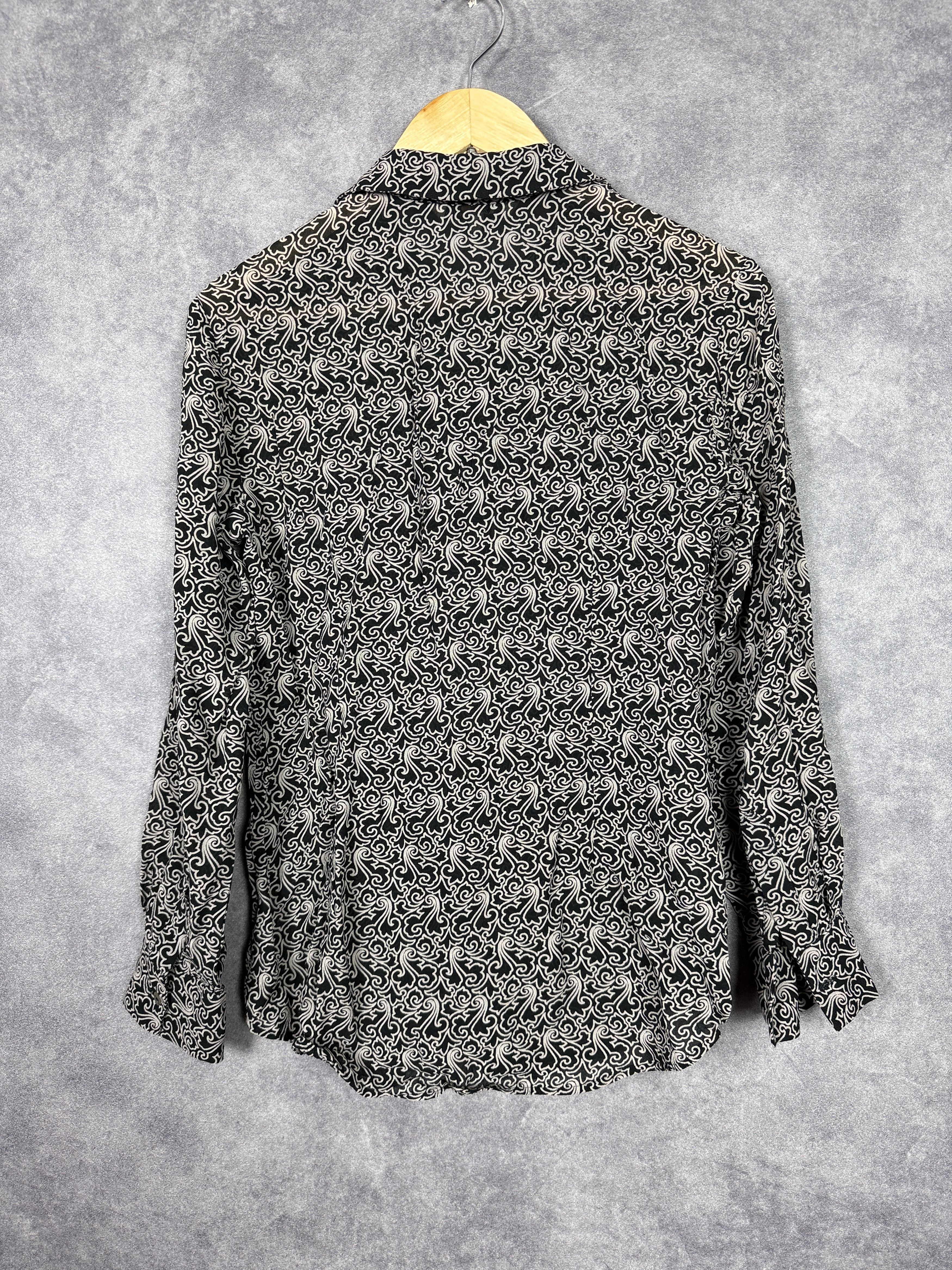 Aquascutum Aquascutum women’s shirt pattern print pearl buttons Size M / US 6-8 / IT 42-44 - 7 Thumbnail