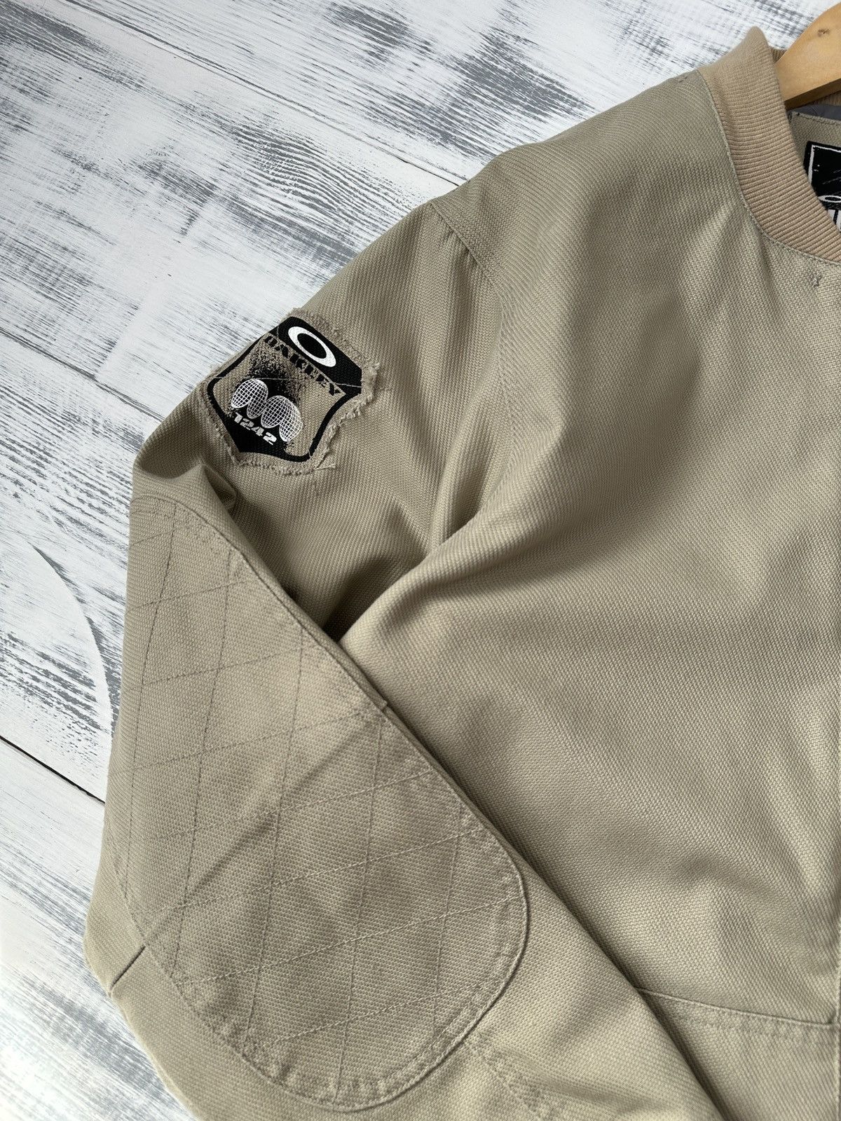 Oakley Vintage Y2K OAKLEY Military Bomber Jacket Beige Men’s size M Size US M / EU 48-50 / 2 - 16 Thumbnail