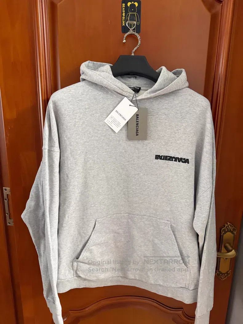 Balenciaga Balenciaga Grey Inverted Logo Hooded Sweatshirt Size US S / EU 44-46 / 1 - 1 Thumbnail