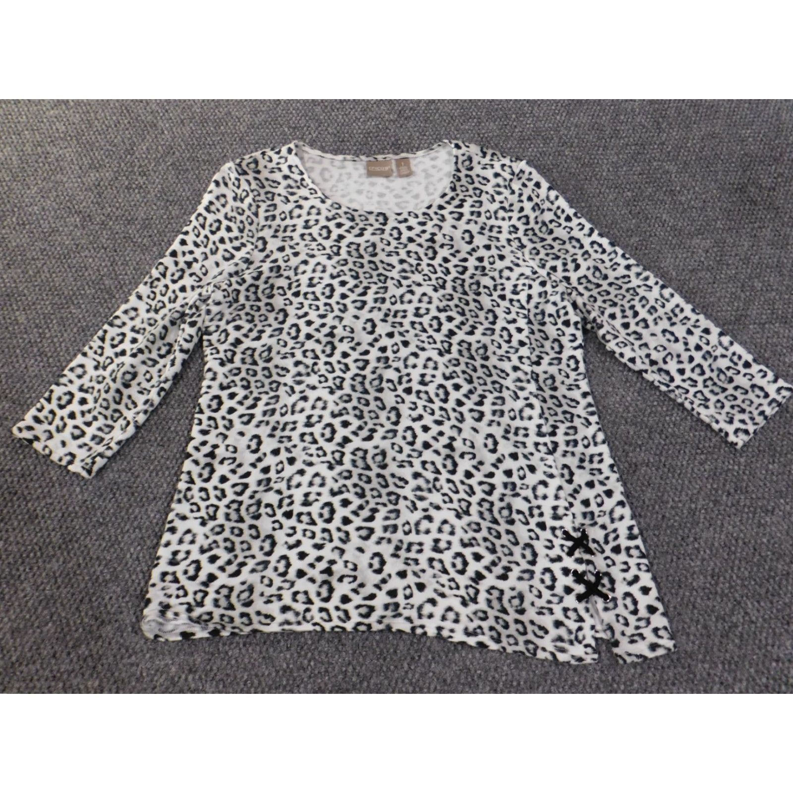 Vintage Chicos Size 1 Sweater gray animal print knit stretch rayon roundneck Size XS / US 0-2 / IT 36-38 - 4 Thumbnail
