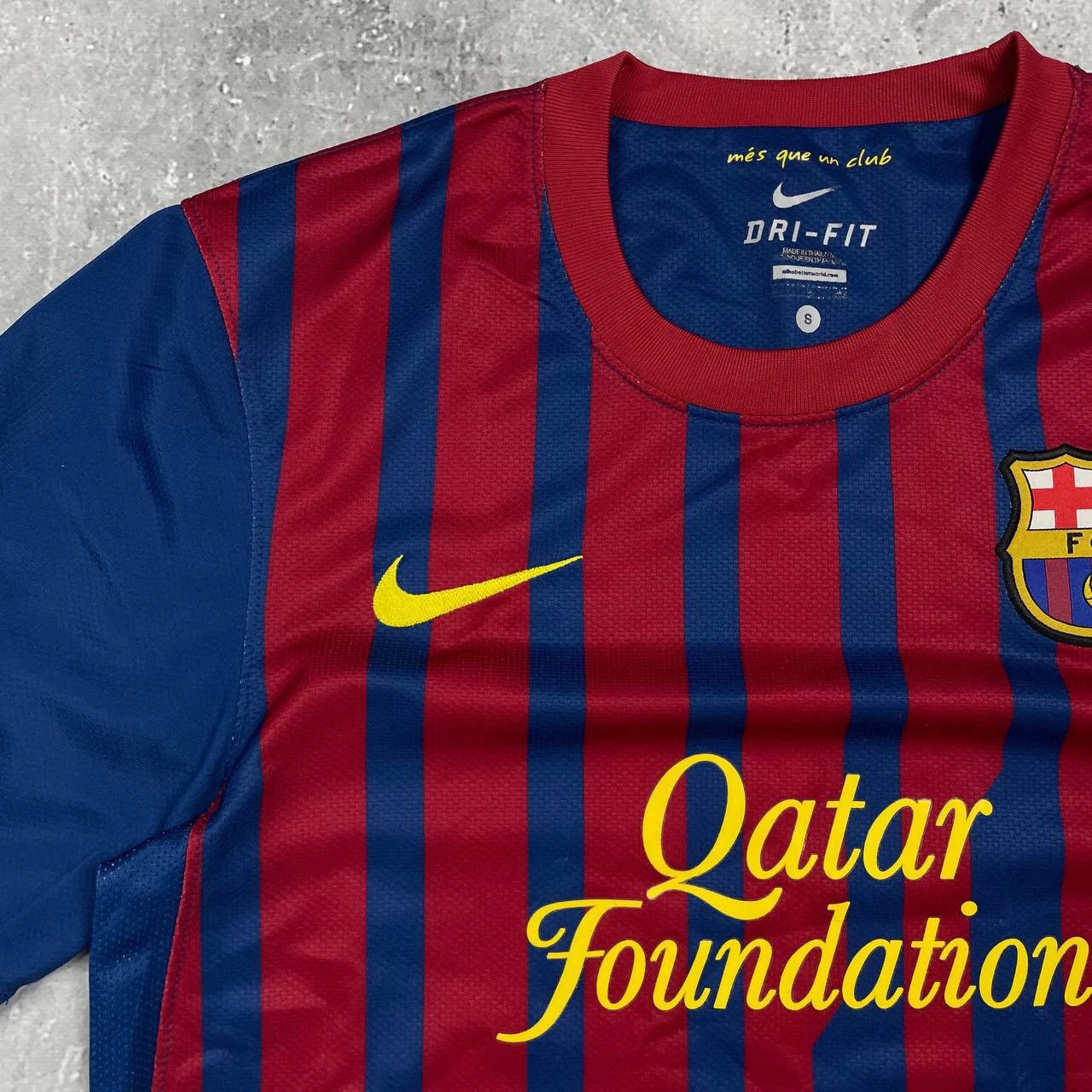 Nike FC Barcelona 2011 2012 Home Jersey Nike Shirt Red/ Blue S Size US S / EU 44-46 / 1 - 6 Thumbnail