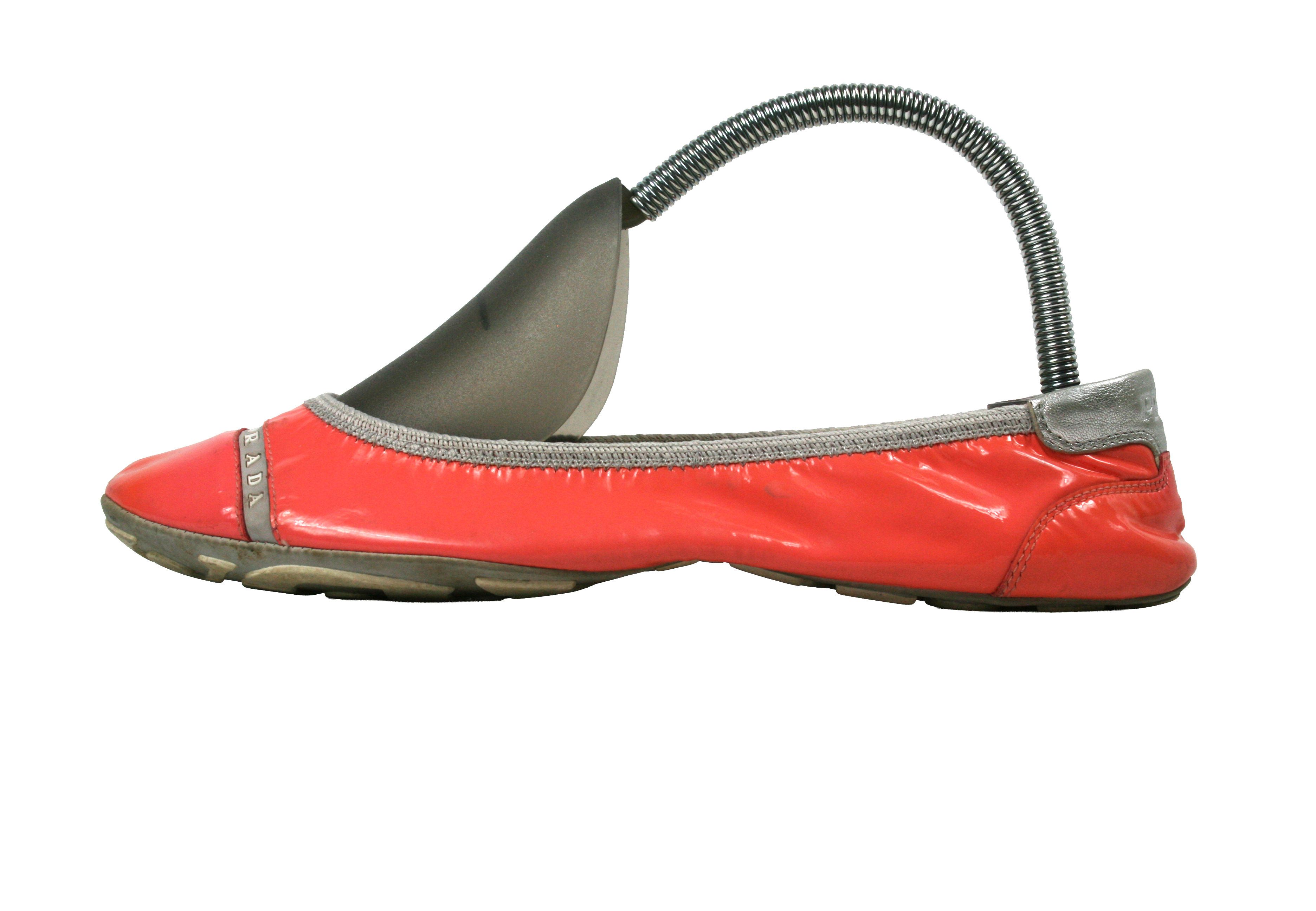 Prada 00S Logo Y2K Stretch Ballerinas Patent Leather Vintage Size US 7.5 / IT 37.5 - 3 Thumbnail