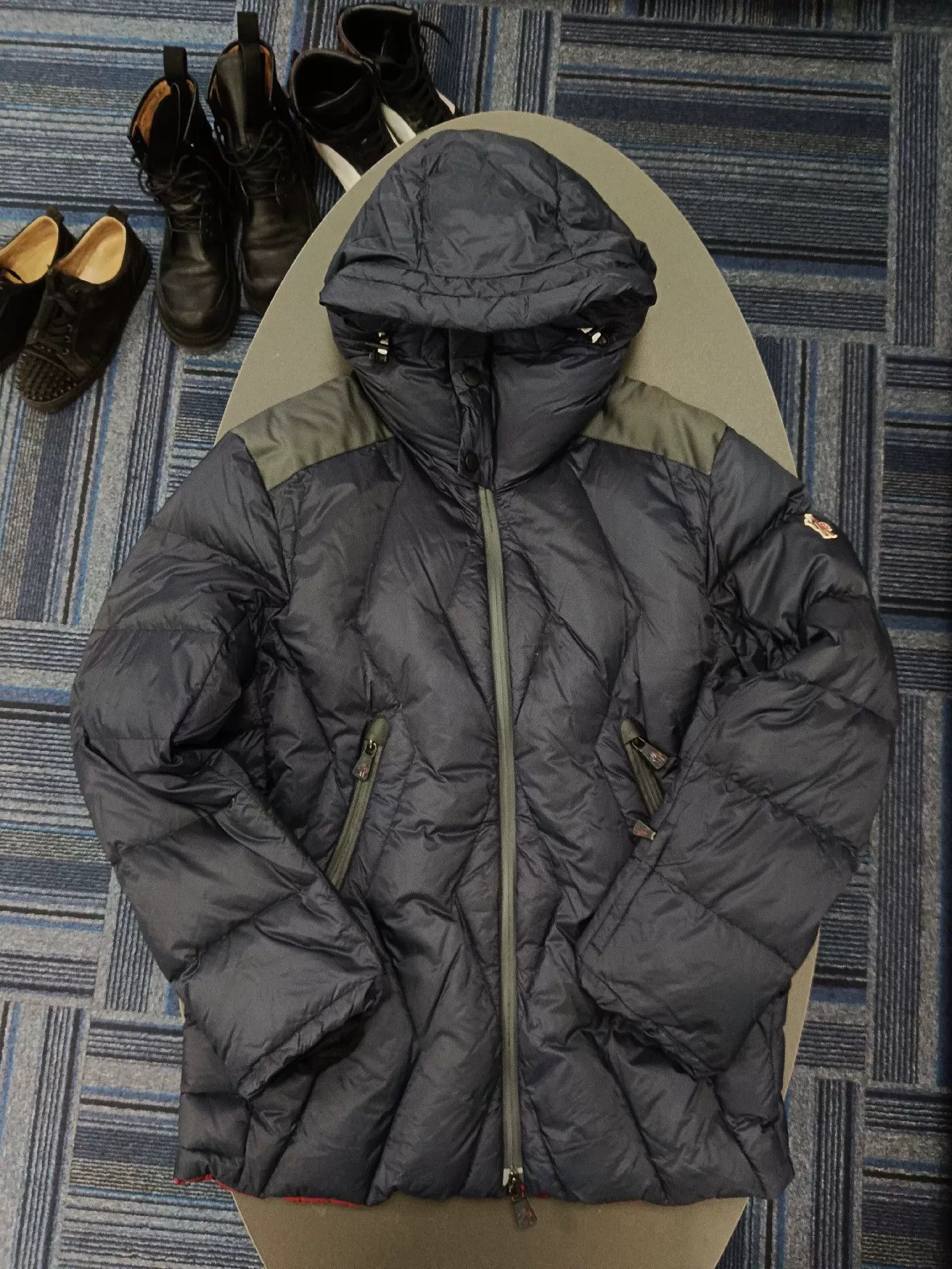 Moncler moncler classic logo hooded down jacket Size US L / EU 52-54 / 3 - 1 Thumbnail