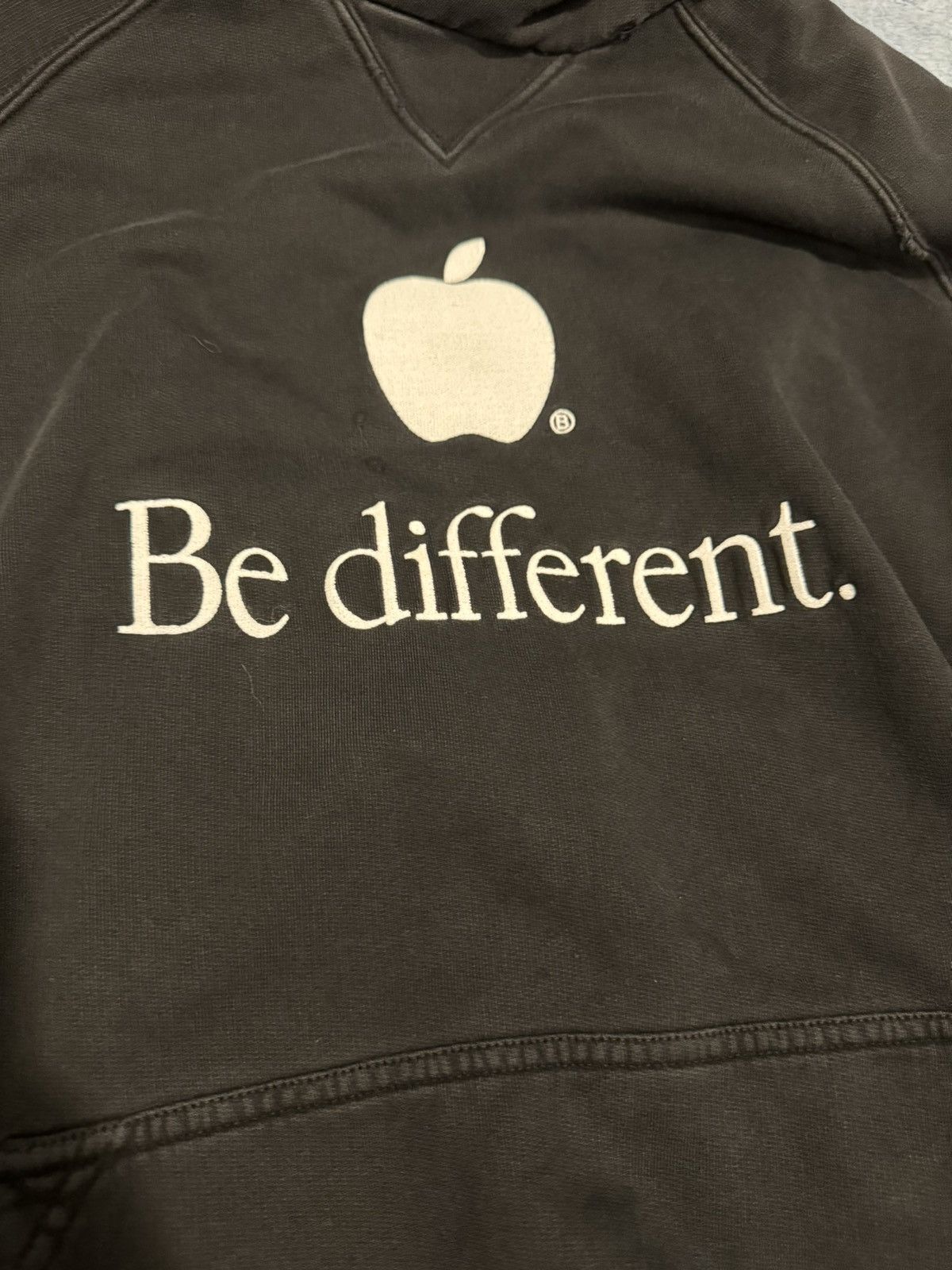 Balenciaga Balenciaga Be Different Apple Hoodie Size US M / EU 48-50 / 2 - 2 Thumbnail
