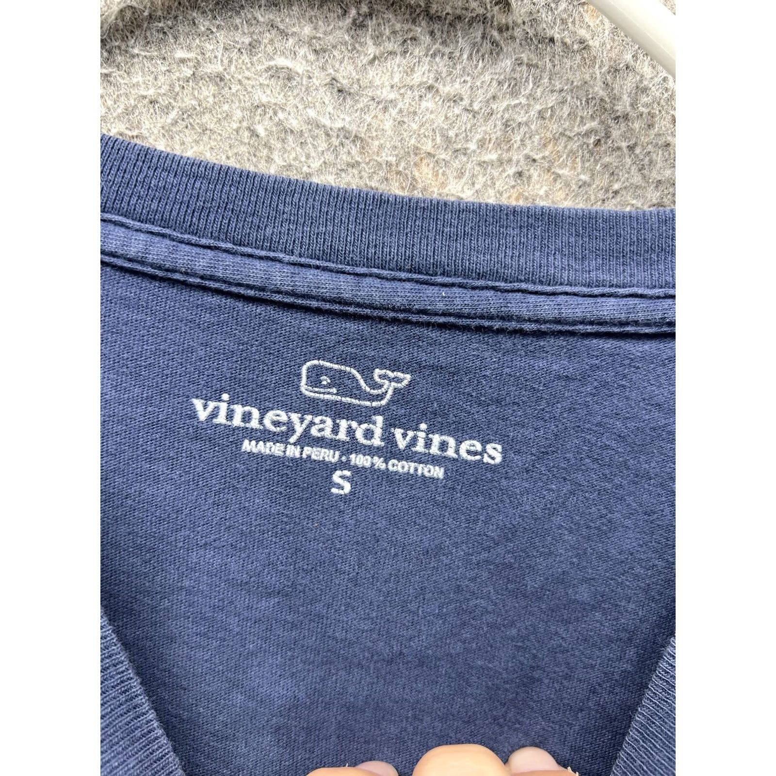 Vineyard Vines Vineyard Vines Shirt Mens Small Blue Long Sleeve Pocket Whale Logo Tee Tagless Descriptive Crew Neck Cotton Jersey Regular Fit Men’s Tee Shirt Size US S / EU 44-46 / 1 - 4 Thumbnail