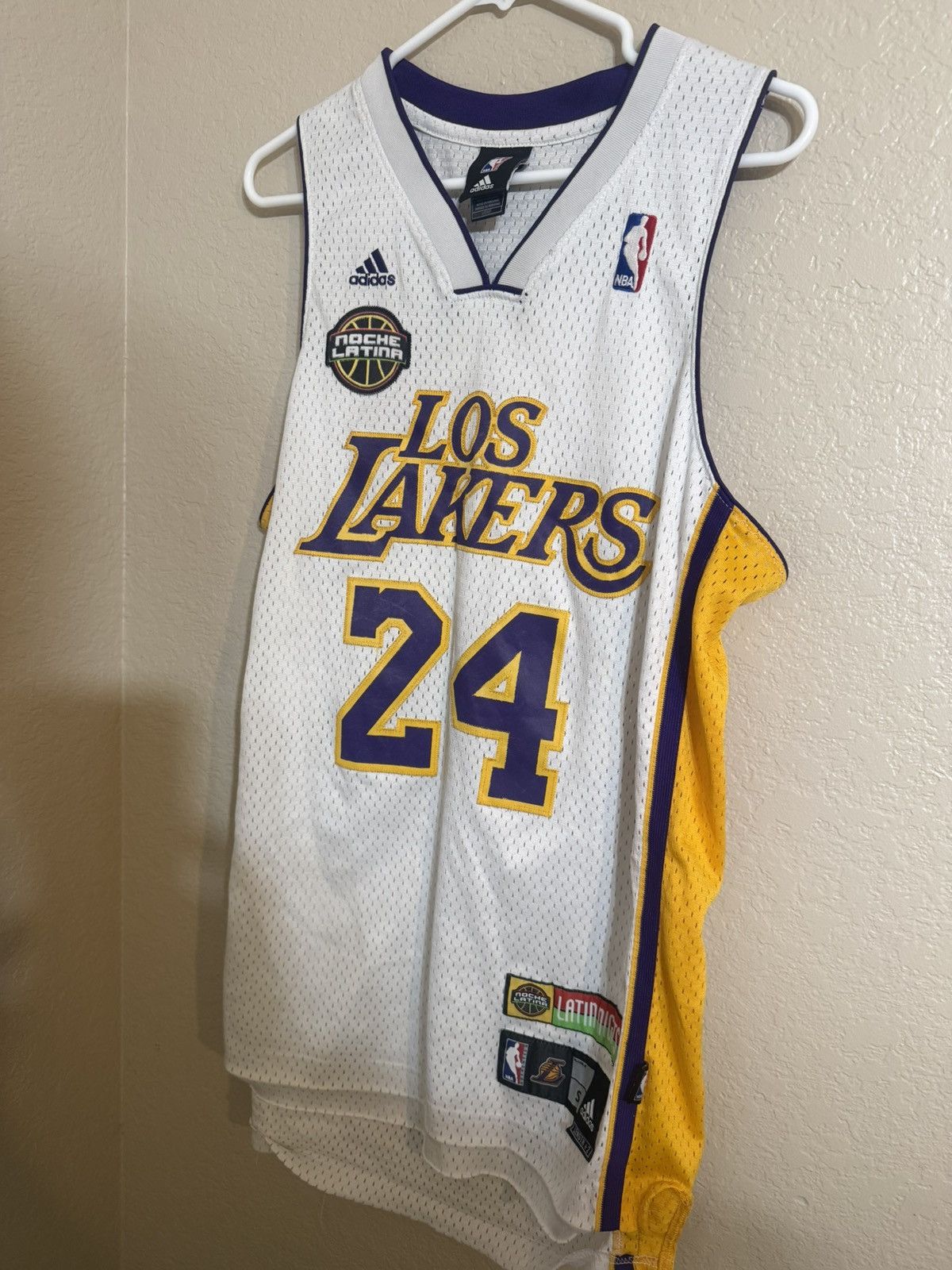 Adidas NOCHE LATINA KOBE BRYANT ADIDAS LAKERS SMALL S SWINGMAN Size US S / EU 44-46 / 1 - 7 Thumbnail