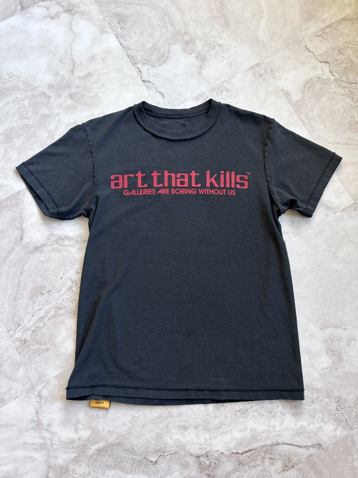 Gallery Dept. REVERSIBLE Gallery Dept Inside out Tee Black Red Size S Size US S / EU 44-46 / 1 - 1 Thumbnail
