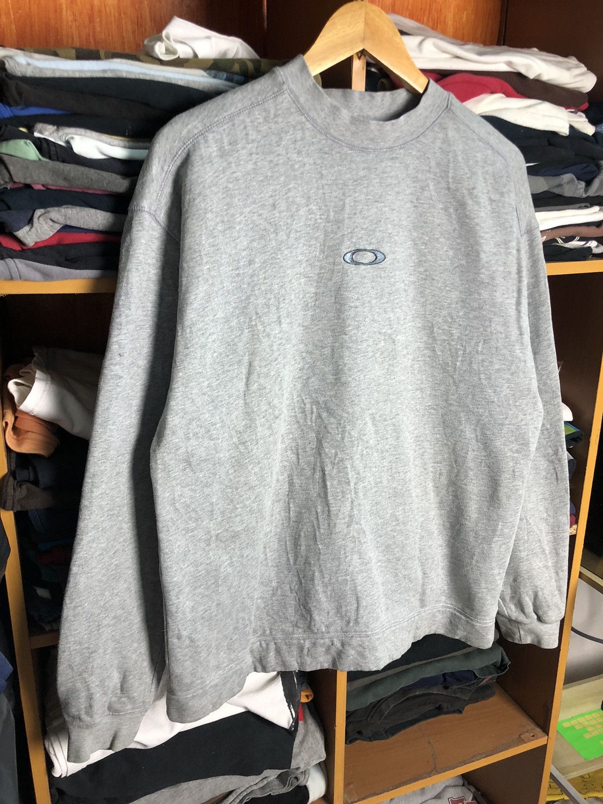 Oakley Vintage Oakley Centre Logo Sweatshirts Size US S / EU 44-46 / 1 - 5 Thumbnail