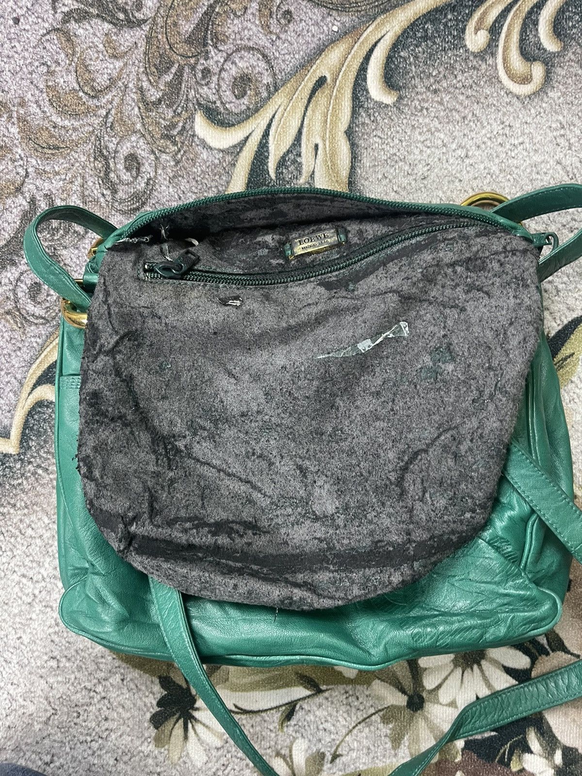 Loewe Vintage Loewe Genuine Leather Sling Bag Size ONE SIZE - 12 Thumbnail