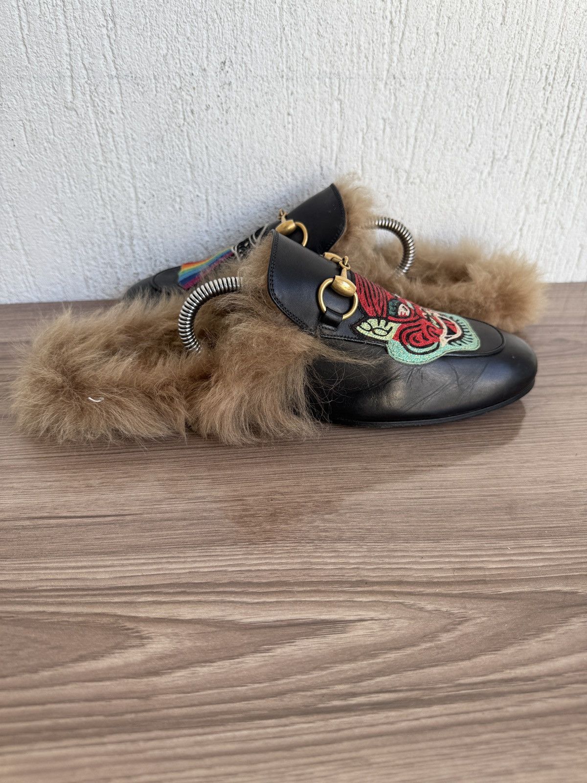 Gucci Ufo and dragons Fur mules Size US 7.5 / EU 40-41 - 8 Thumbnail