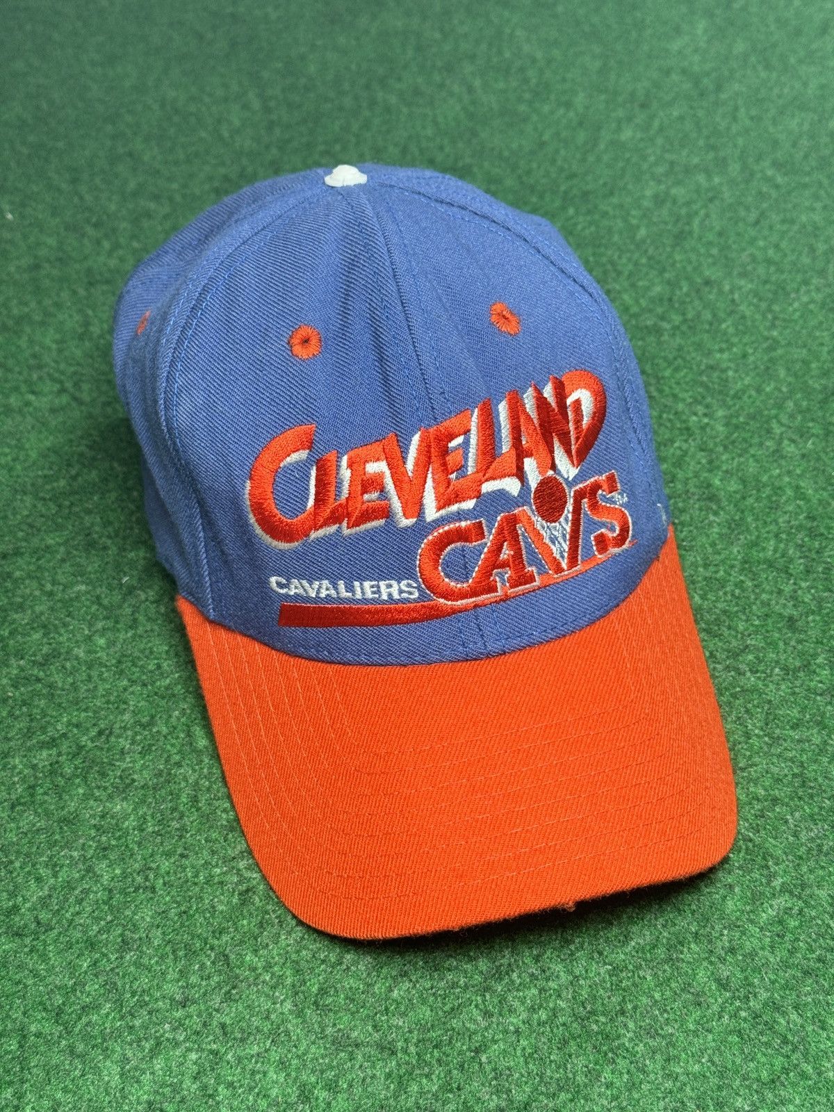 NBA × Twins × Vintage Vintage 90s Cleveland Cavs Cavaliers Twins NBA Snapback Hat Size ONE SIZE - 1 Thumbnail