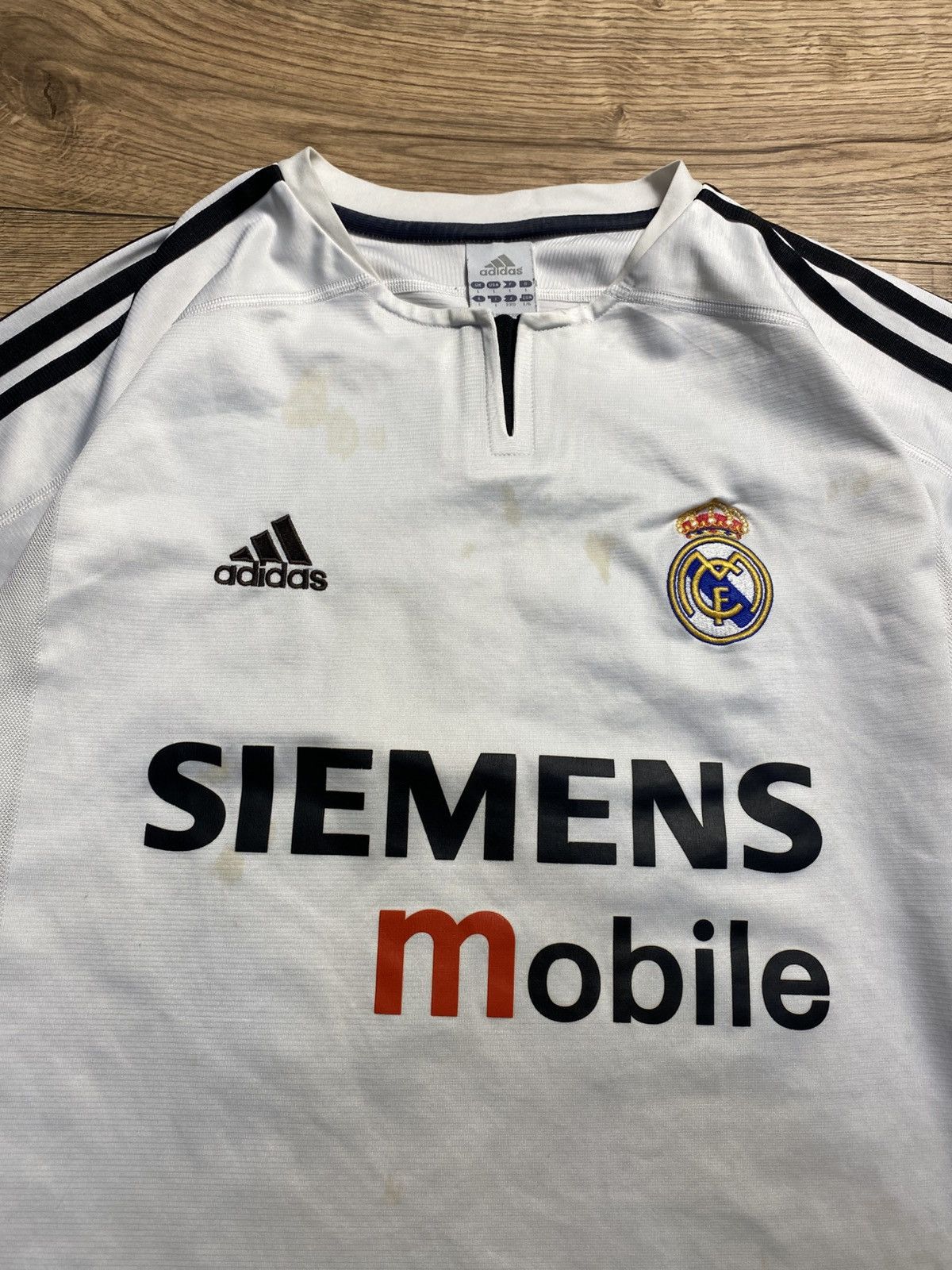 Adidas Adidas Real Madrid 2003-2004 Home Jersey #23 BECKHAM Size L Size US L / EU 52-54 / 3 - 4 Thumbnail