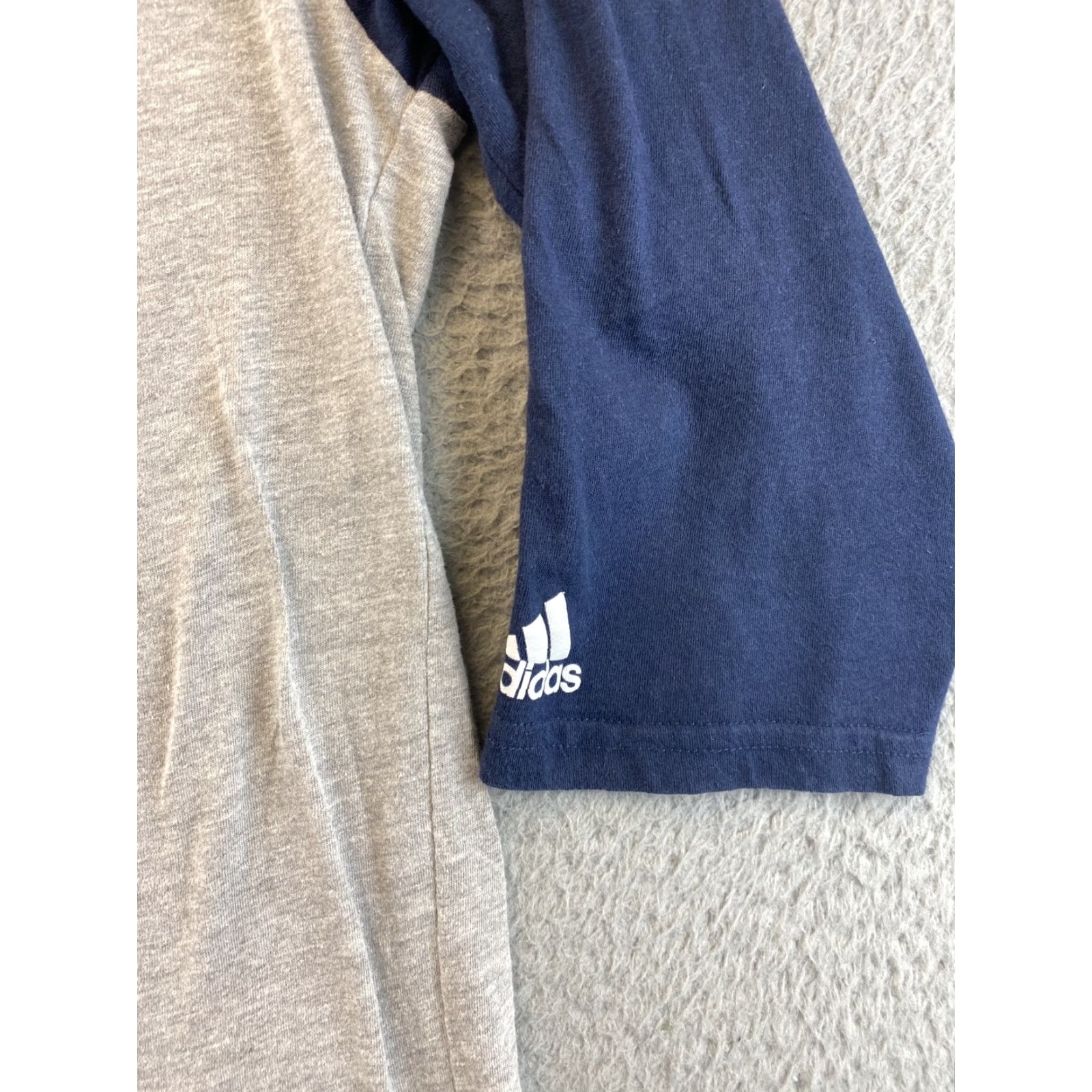 Adidas Adidas Shirt Mens Size S 3/4 Sleeve USA Flag Graphic Gray Navy Blue 91-67 Size US S / EU 44-46 / 1 - 3 Thumbnail