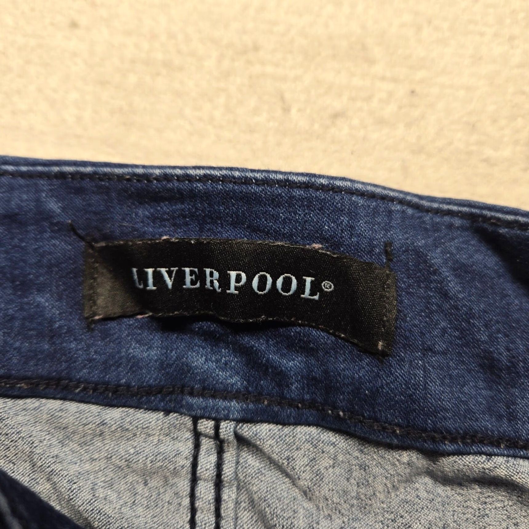 Vintage Liverpool Dark Wash Blue Mid Rise Straight Leg Jeans Women's Size 6 Size 28" / US 6 / IT 42 - 3 Thumbnail
