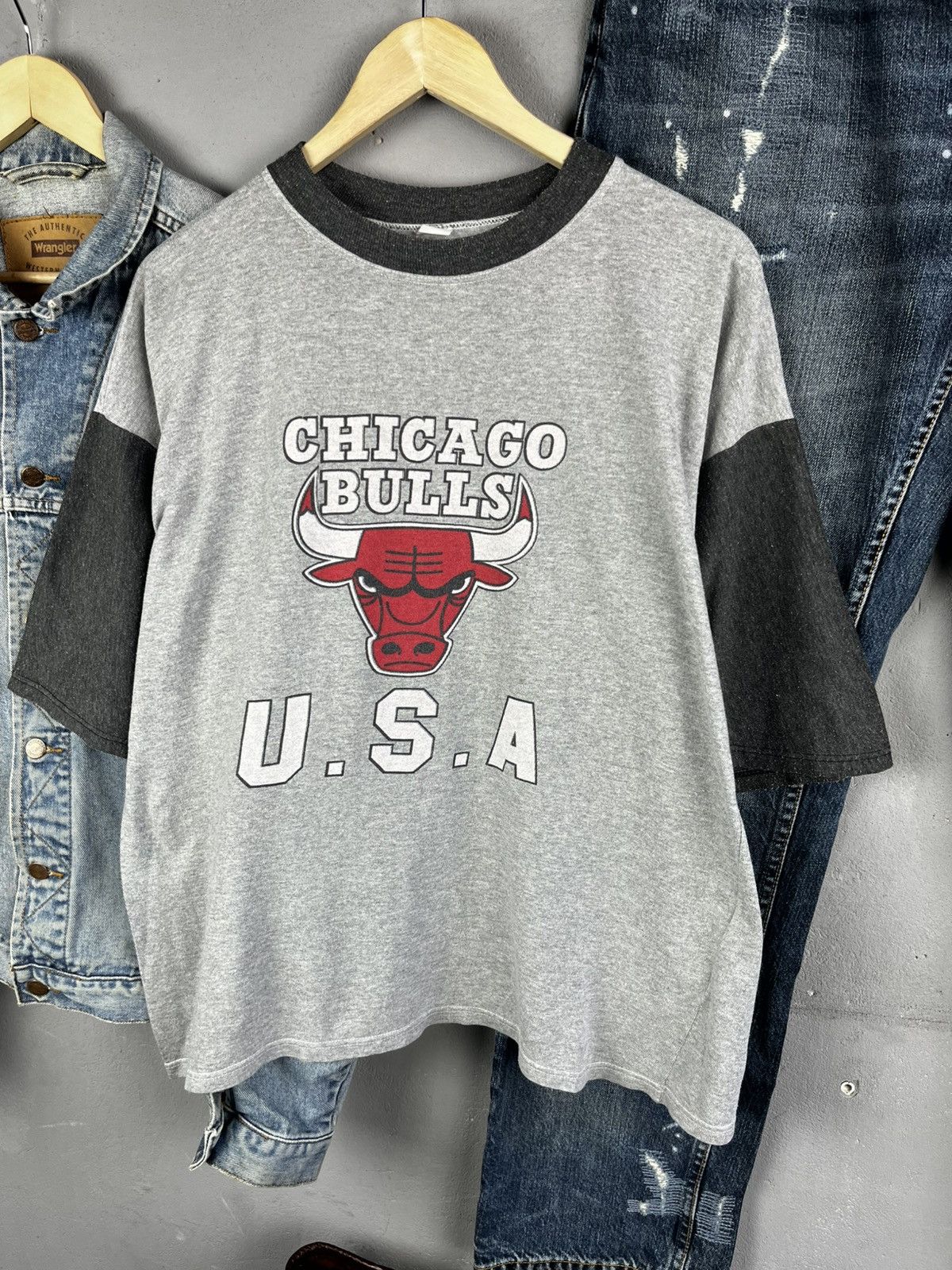 Vintage Chicago Bulls USA big logo Size US M / EU 48-50 / 2 - 2 Thumbnail