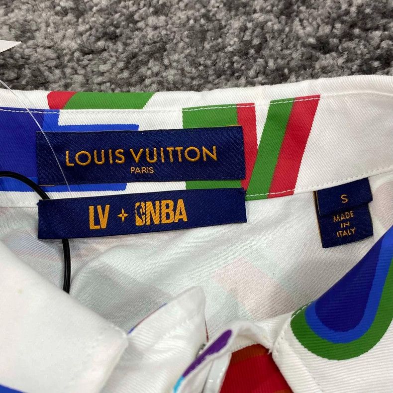Louis Vuitton Louis Vuitton NBA monogrammed short sleeve shirt Size US S / EU 44-46 / 1 - 4 Thumbnail