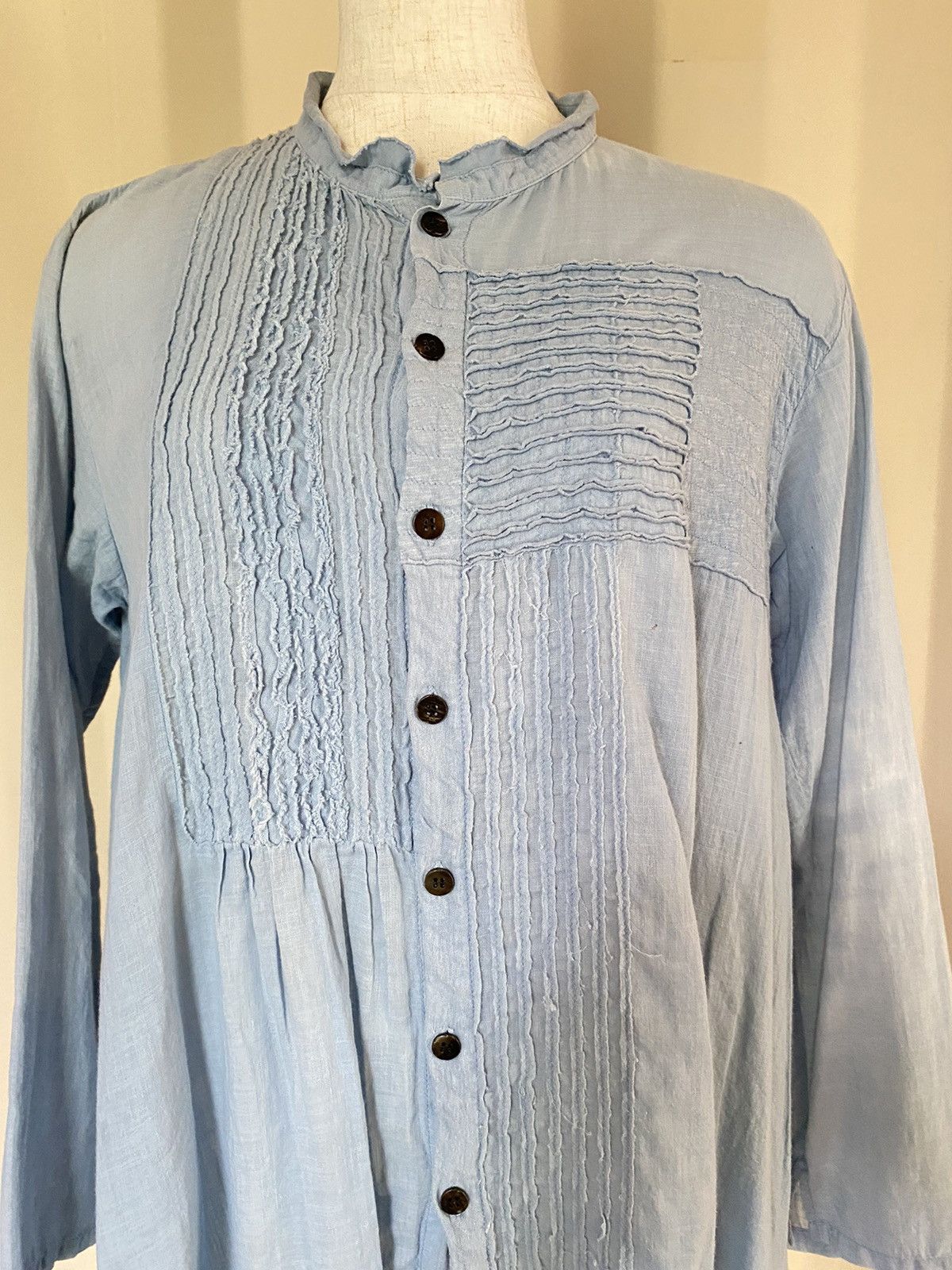 Issey Miyake Plantation Light Blue Pintuck Mandarin Collar Shirt Size ONE SIZE - 16 Thumbnail