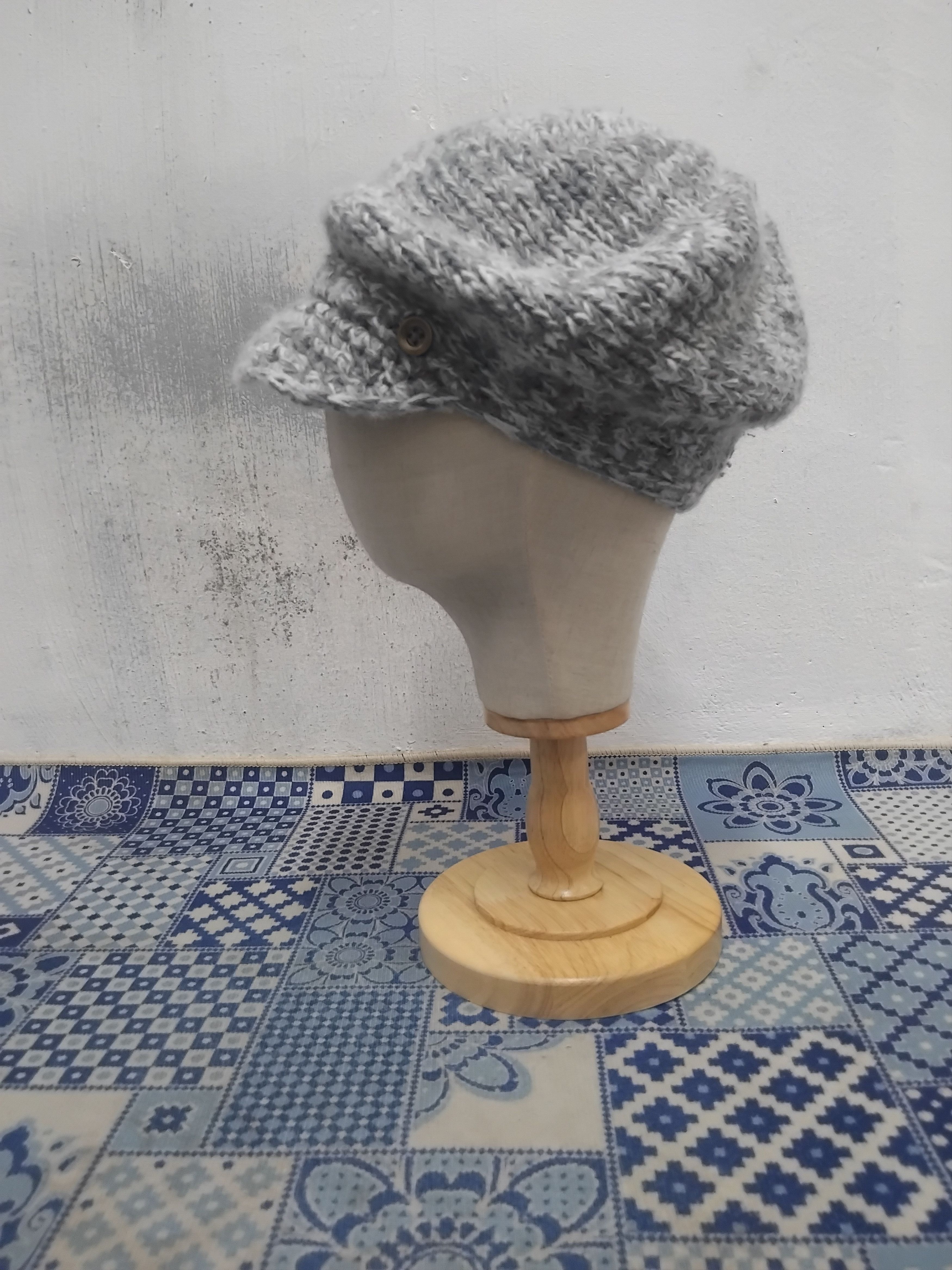 Issey Miyake A.v.v Issey miyake grey colour cap Size ONE SIZE - 8 Thumbnail