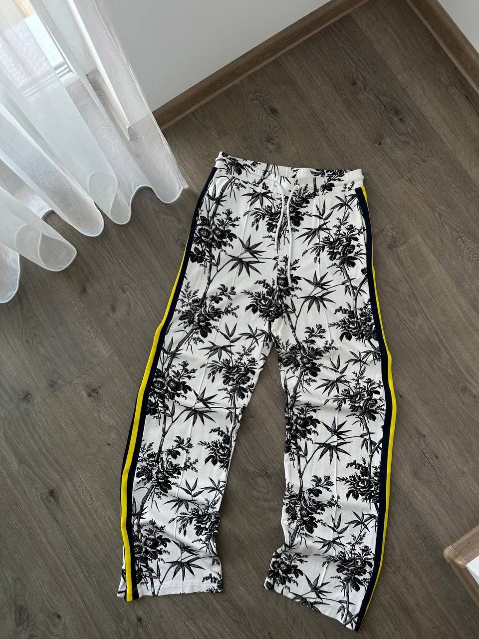 Essentiel Antwerp × Vintage Vintage Essentiel Antwerpen White Floral Pants Size 30" / US 8 / IT 44 - 8 Thumbnail