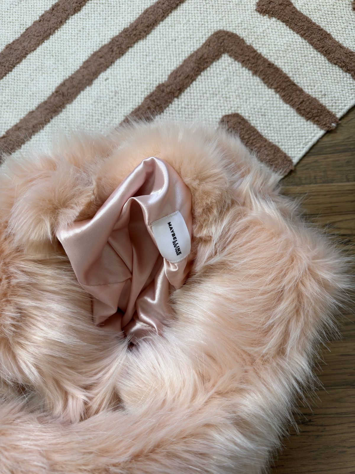 Japanese Brand FLUFFY FUR MOHAIR HAND BAG Size ONE SIZE - 8 Thumbnail