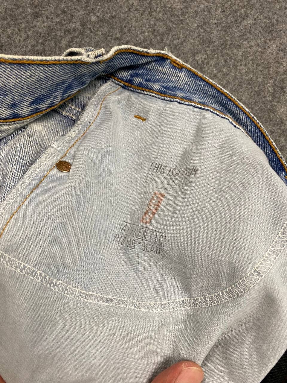 Levi's vintage levis 550 lightwash denim nice design Size US 37 - 15 Thumbnail