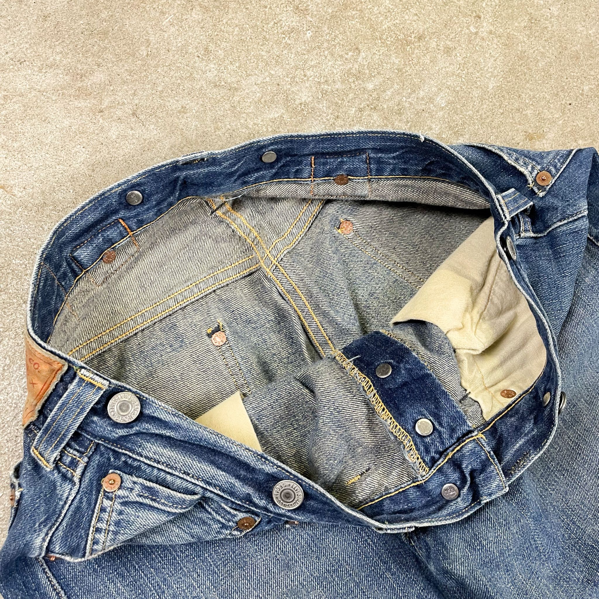 Levi's Levi's 501xx Made in USA Selvedge Buckle Blue Jeans Size US 32 / EU 48 - 7 Thumbnail