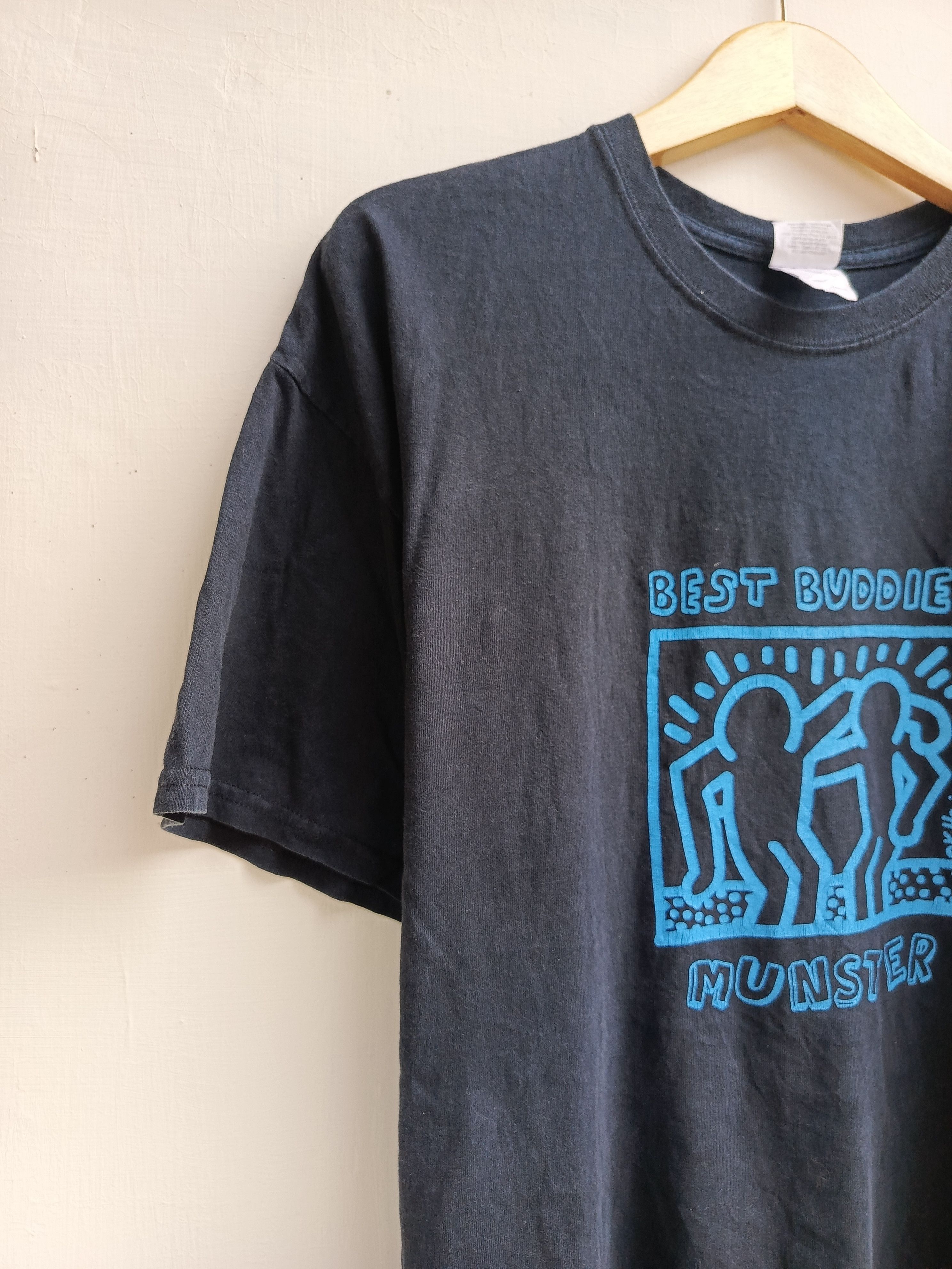 Gildan Keith haring best buddies Munster t-shirt Size US XL / EU 56 / 4 - 4 Thumbnail