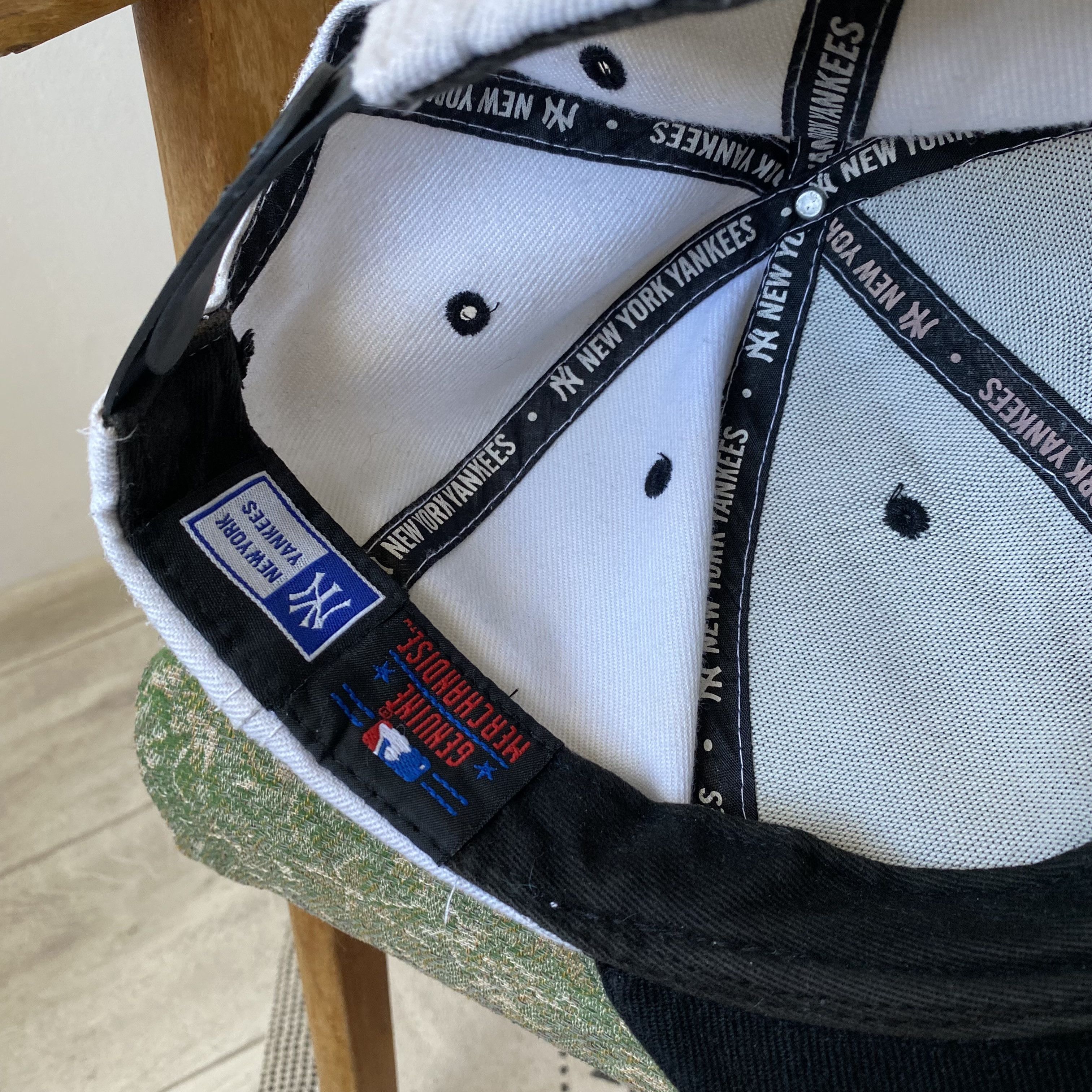 New York Yankees ⚾️ Vintage 90s New York Yankees cap Dad hat baseball Size ONE SIZE - 7 Thumbnail