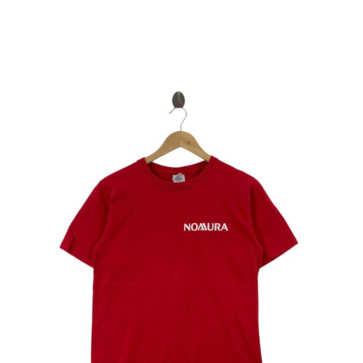 Vintage Vintage NOMURA HOLDING JAPAN Investment Bank Promo Tee Shirt Size US S / EU 44-46 / 1 - 2 Thumbnail