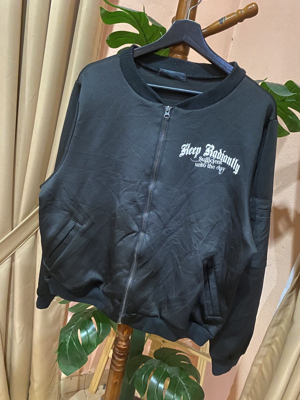Vintage Vintage Gothic Skull Bomber– “Keep Radiantly” Winged Skull Size US M / EU 48-50 / 2 - 3 Thumbnail