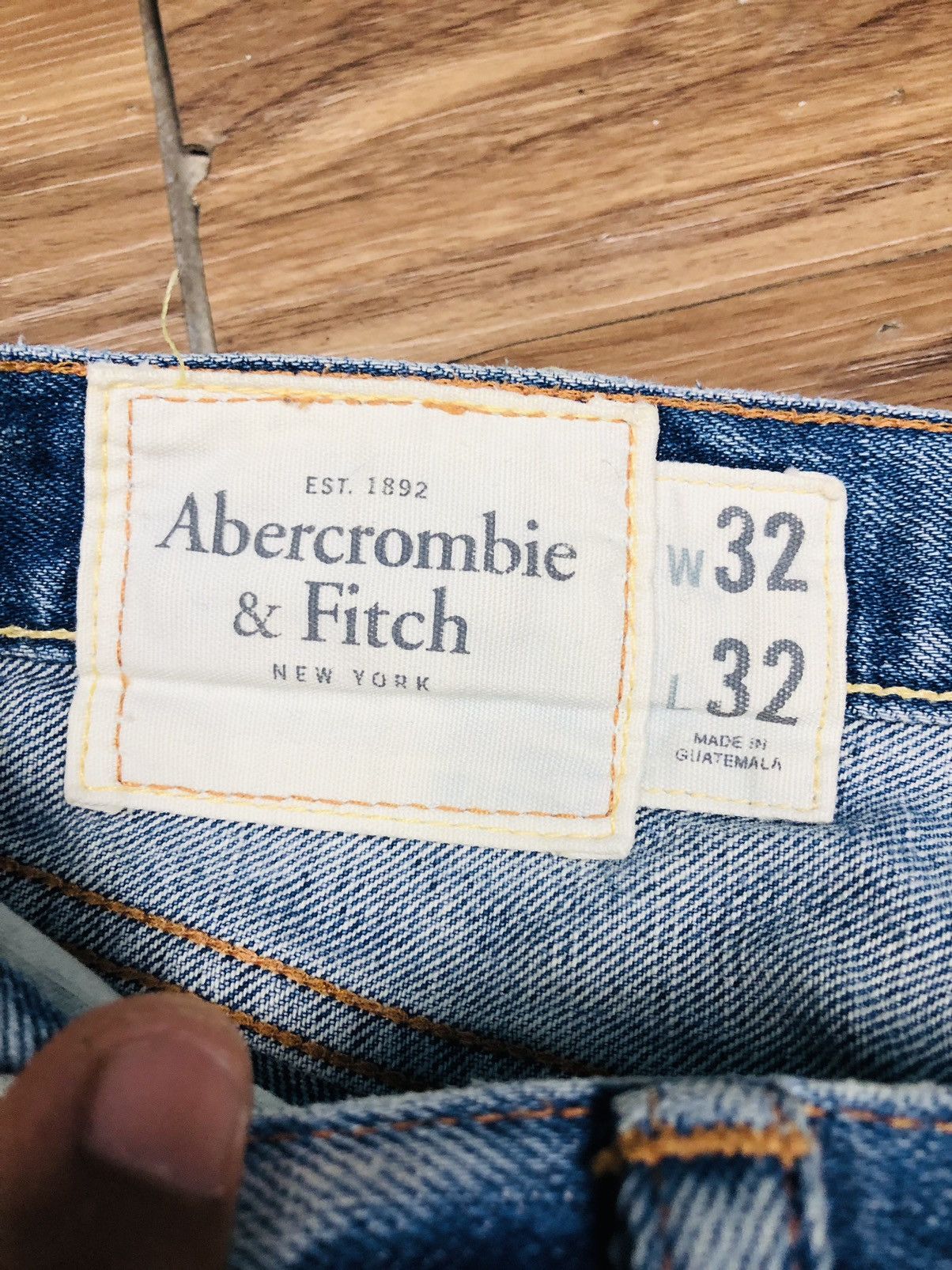 Abercrombie & Fitch Abercrombie & Fitch Distressed Jeans (33) Size US 34 / EU 50 - 13 Thumbnail