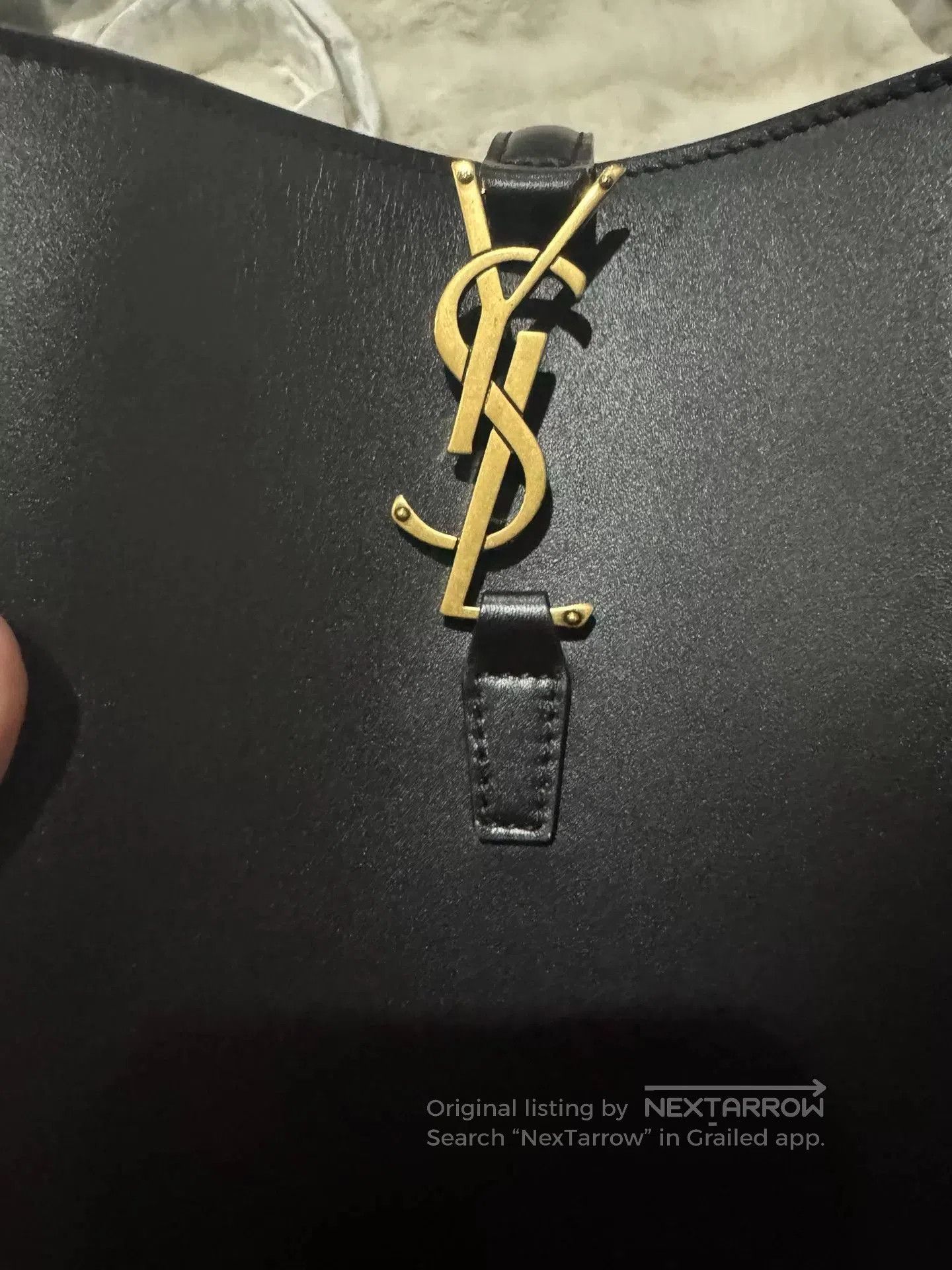 Yves Saint Laurent Saint Laurent Le37 Hobo Bag. Size ONE SIZE - 5 Thumbnail