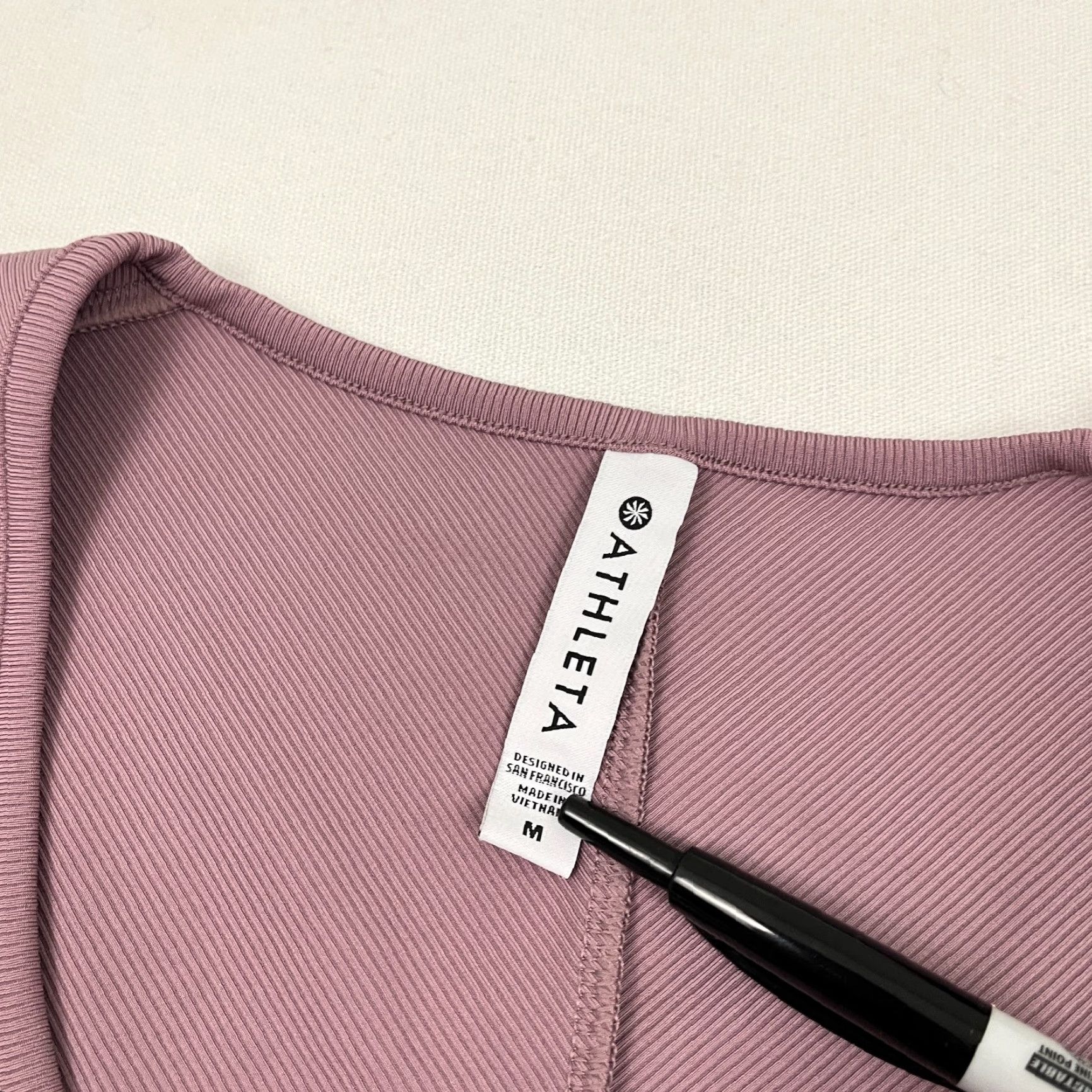 Athleta Athleta Bayview Tee Shirt Women Medium Mauve Flora Pink Active Yoga Wrap Wicking Shirt Size M / US 6-8 / IT 42-44 - 2 Thumbnail