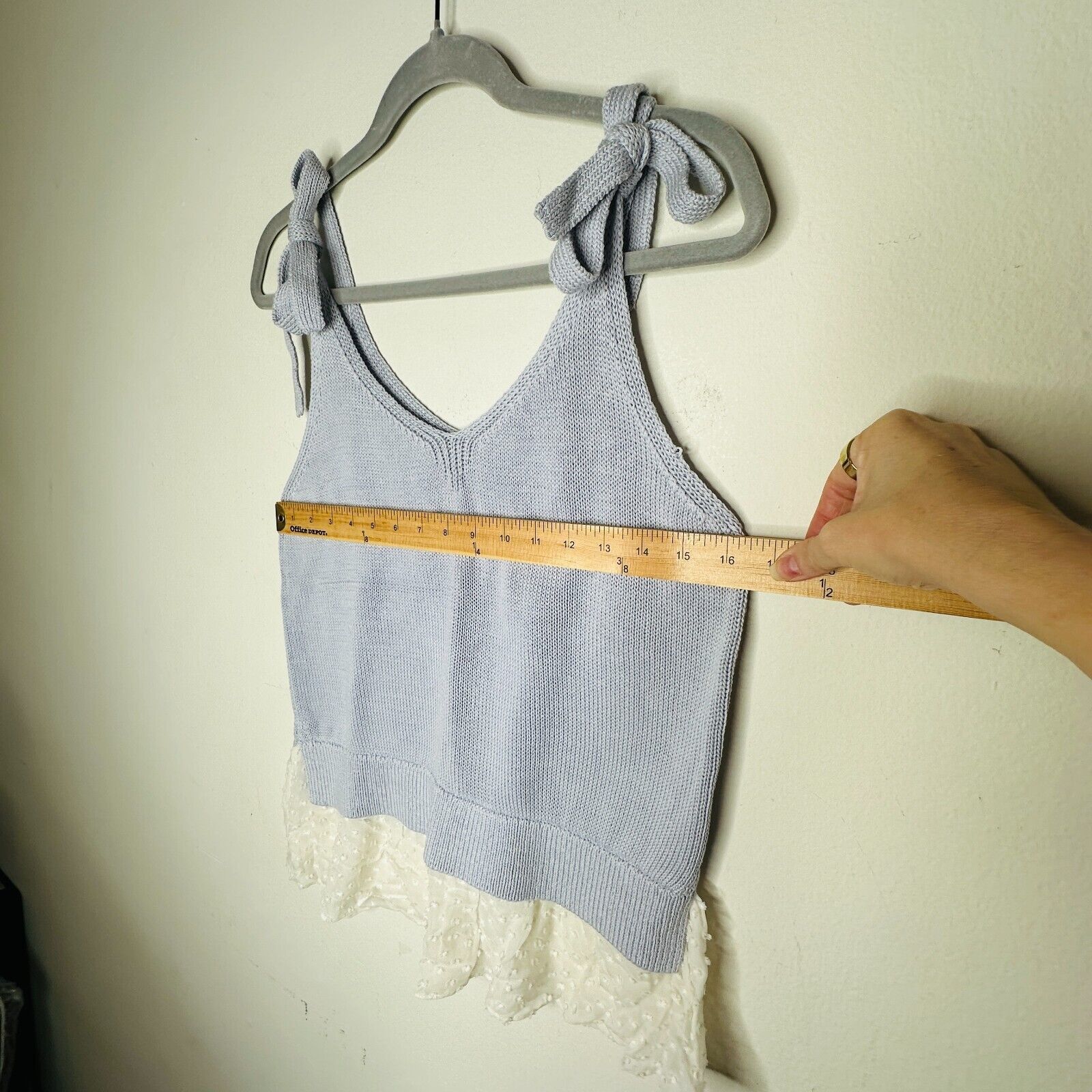Club Monaco Club Monaco Purple White Knit VNeck Tank Dot Ruffle Hem Size M / US 6-8 / IT 42-44 - 5 Thumbnail