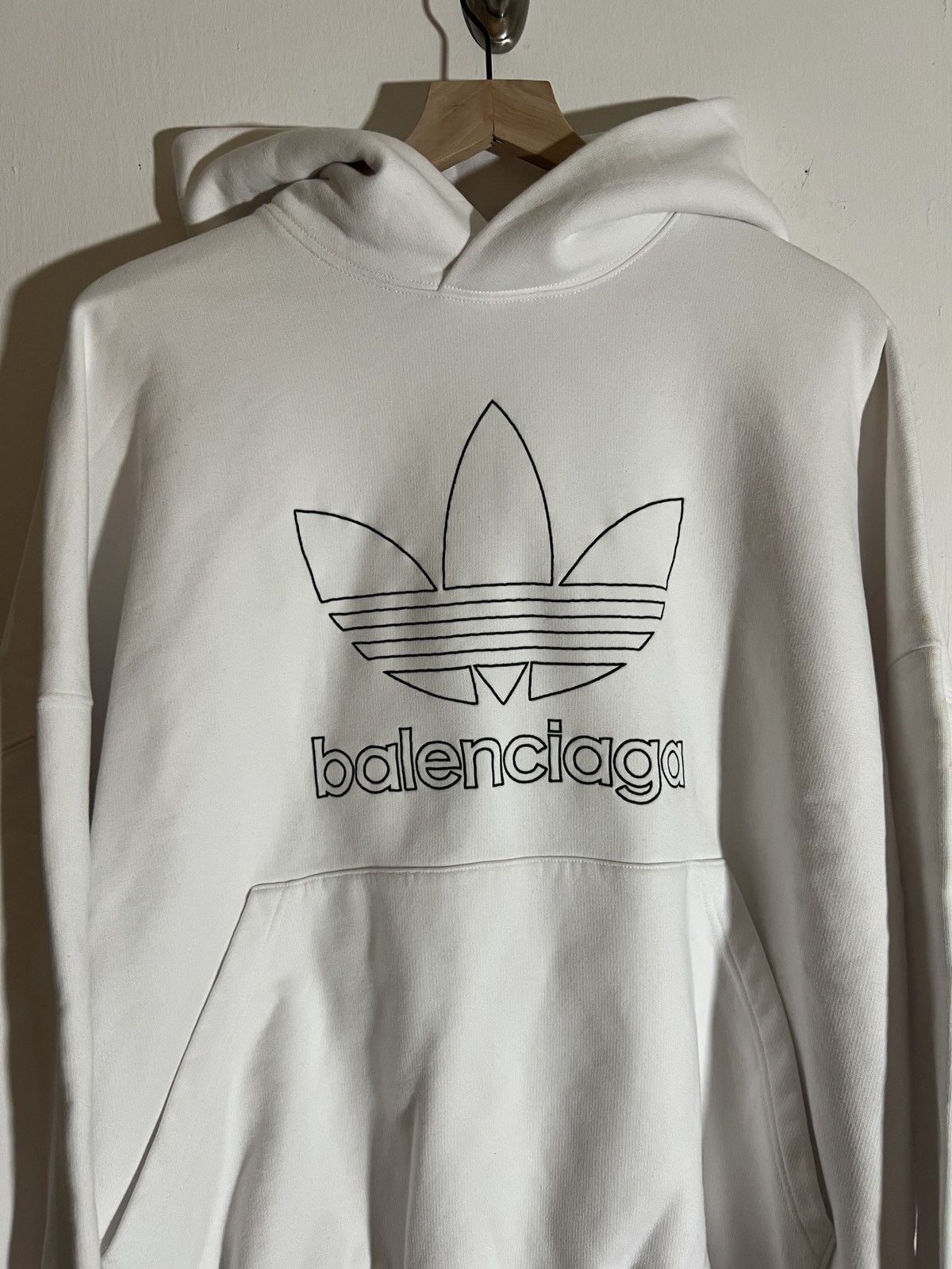 Adidas × Balenciaga Balenciaga x Adidas White Embroidered Trefoil Graphic Hoodie Size US XL / EU 56 / 4 - 2 Thumbnail