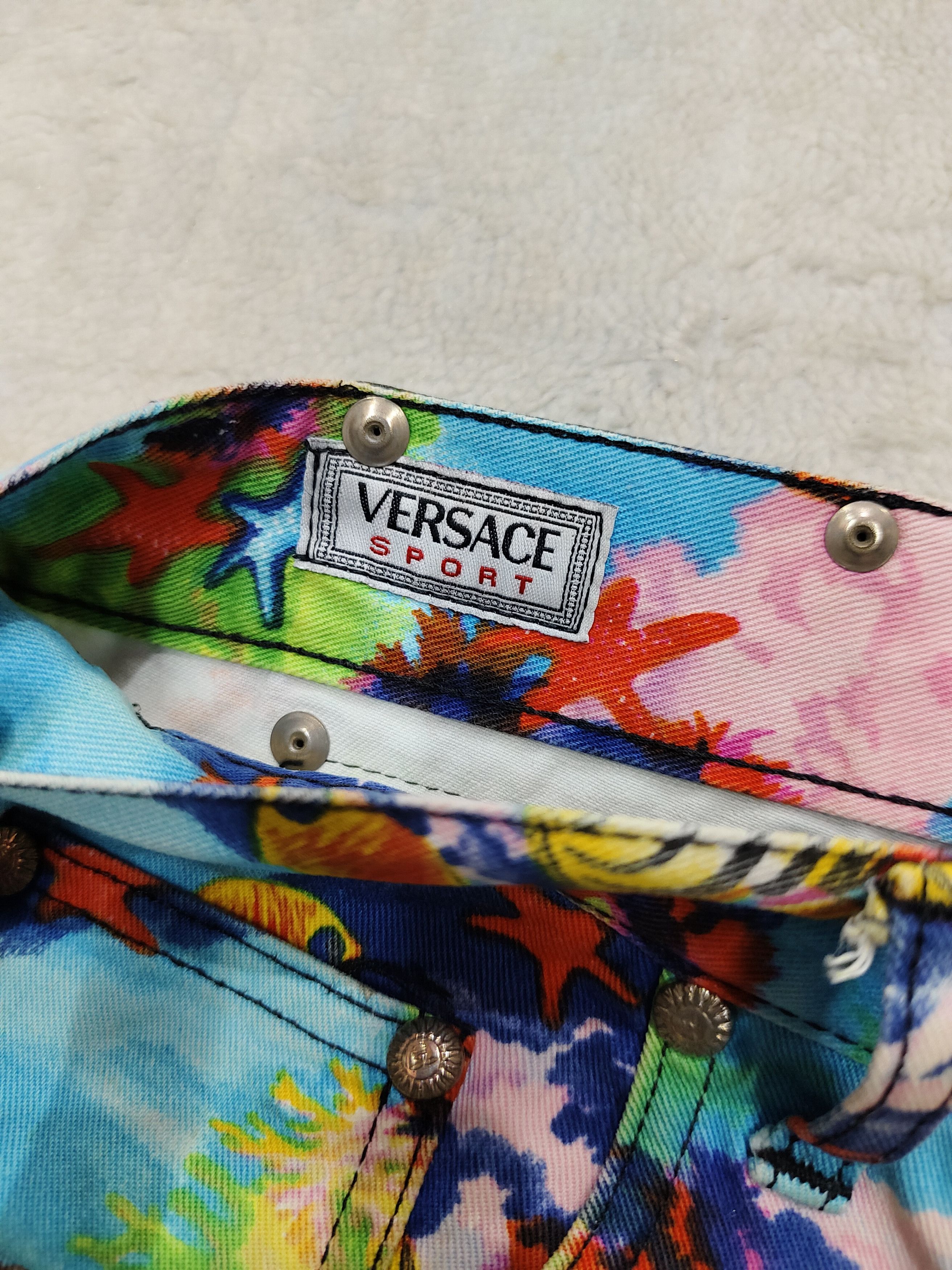 Versace RARE🔥 Versace Sport 🇮🇹 Aquarium Art Short Jeans Size 33" - 6 Thumbnail