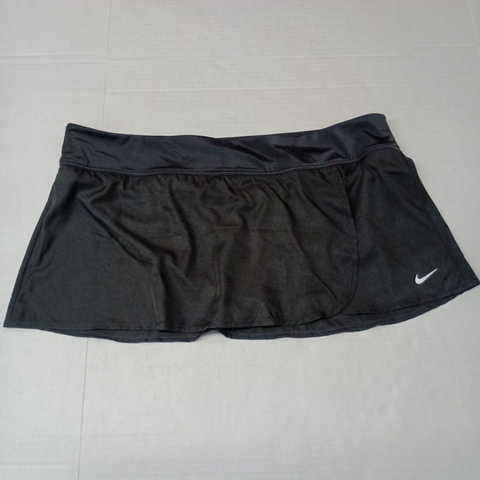Nike Nike Women's BOARDSKIRT Swim Skirt Size 2XL XXL Black Size 40" / US 18 - 1 Thumbnail