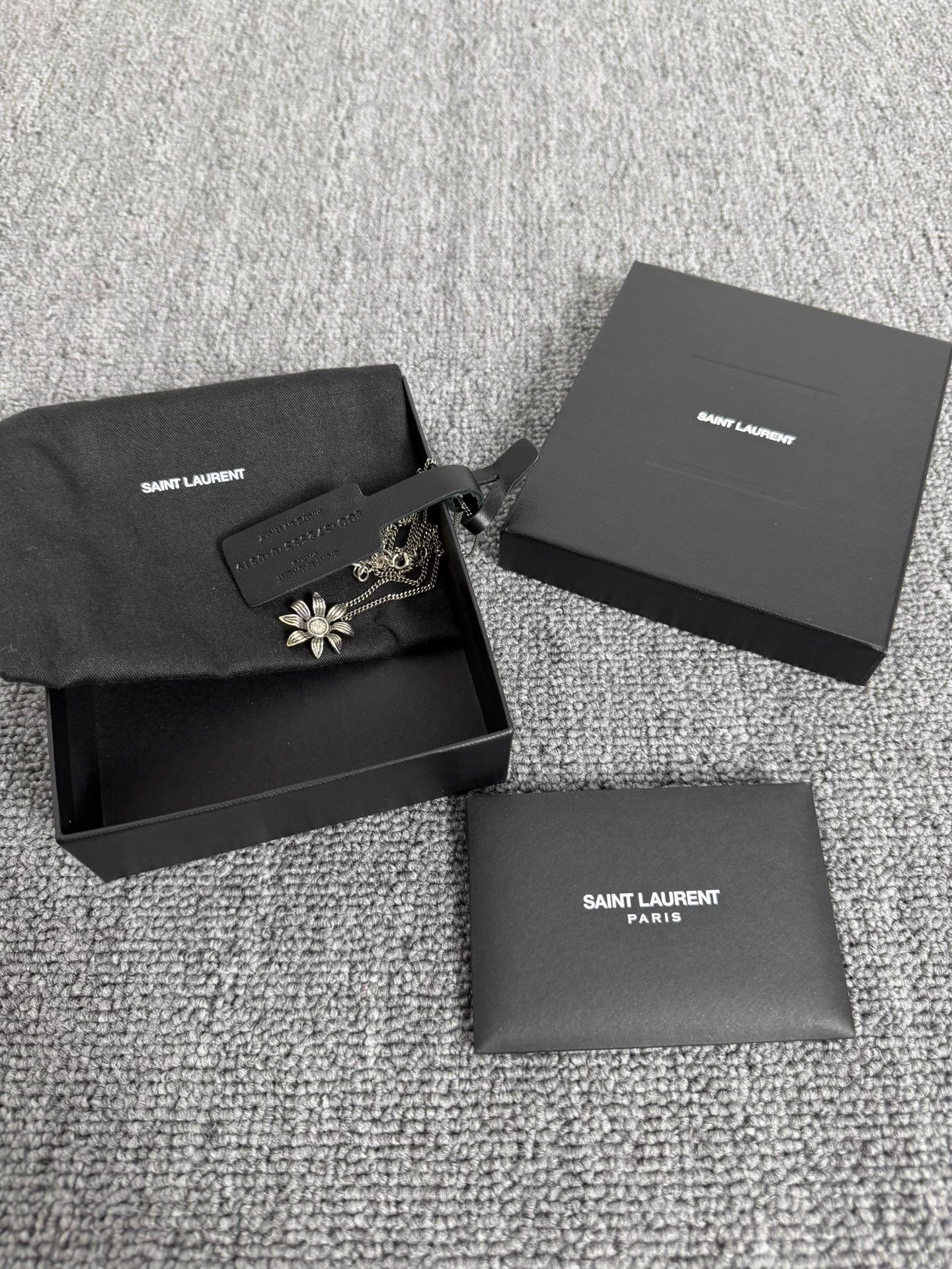 Saint Laurent Paris SLP 16ss 8-petal sunflower twisted chain necklace Size ONE SIZE - 6 Thumbnail
