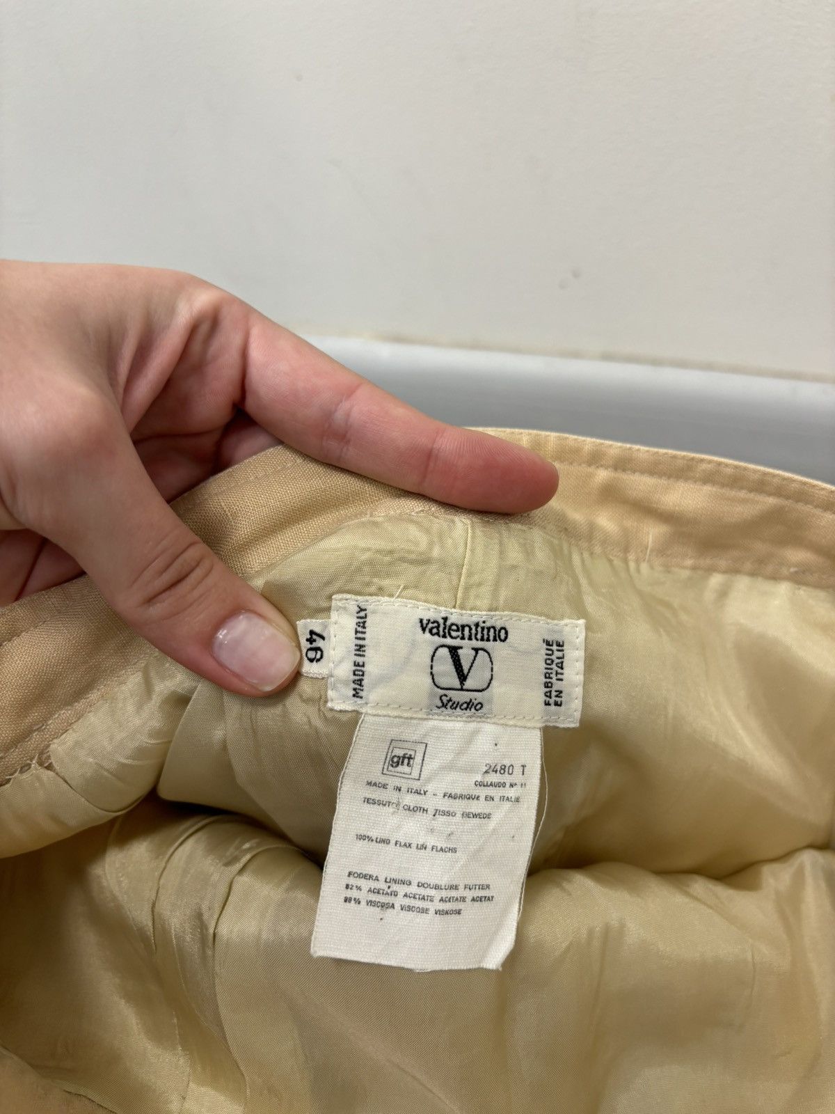 Valentino Vintage Valentino Beige/Yellow Italian Luxury Linen Skirt Size 32" / US 10 / IT 46 - 13 Thumbnail