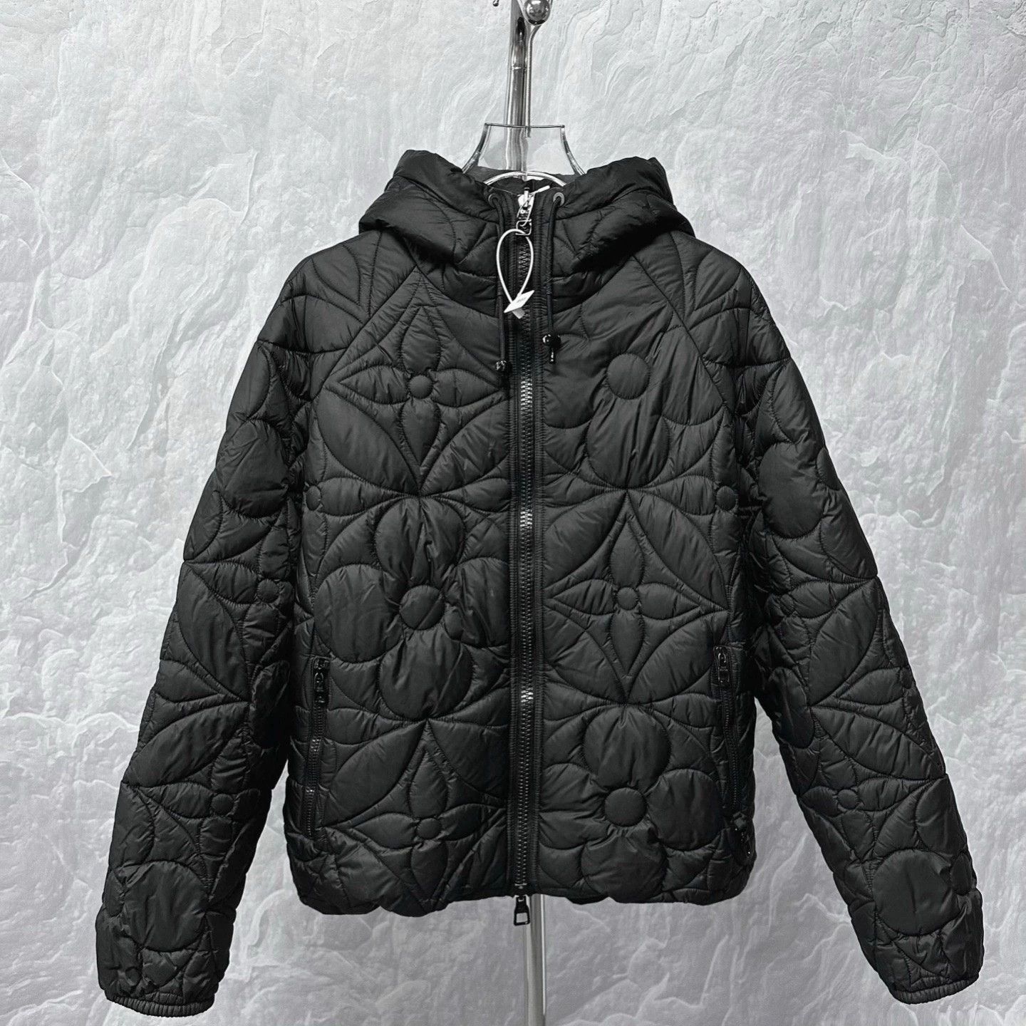 Louis Vuitton louis vuitton reversible hooded jacket Size US L / EU 52-54 / 3 - 1 Thumbnail