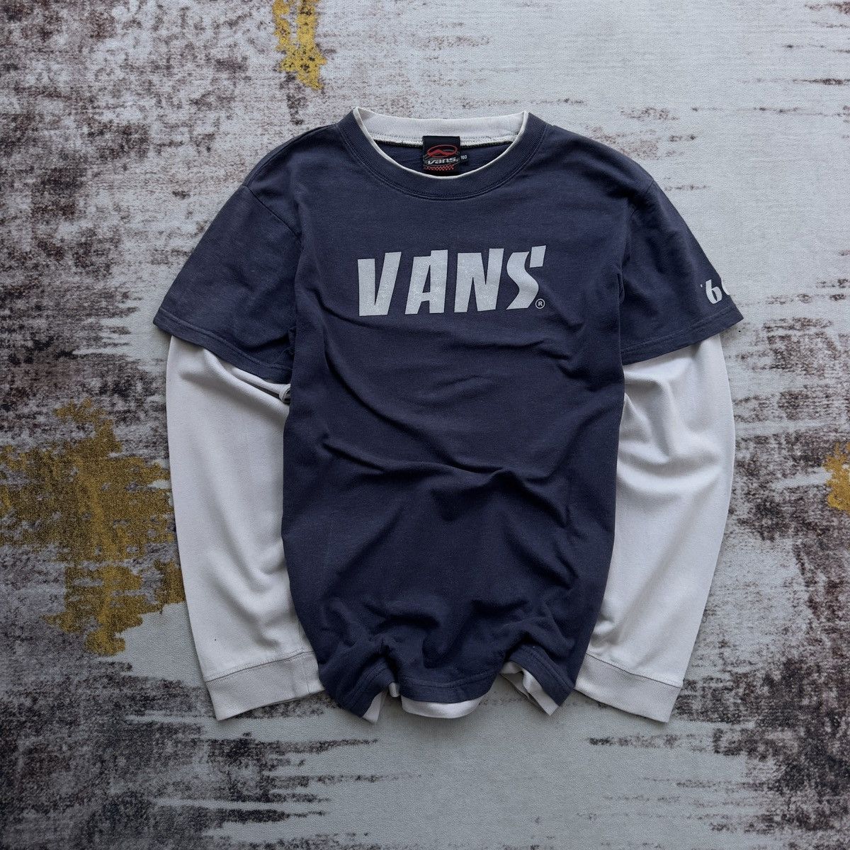 Vans VINTAGE VANS OF THE WALL Y2K LONG SLEEVE BIG LOGO Size US S / EU 44-46 / 1 - 1 Thumbnail