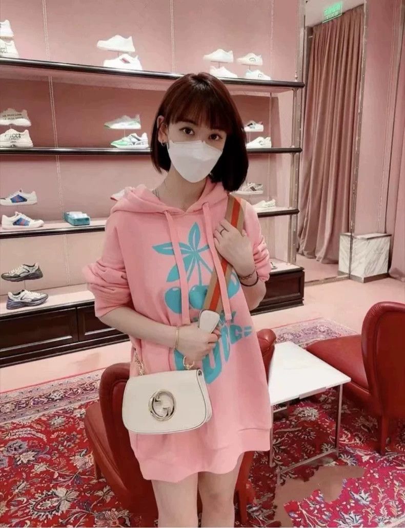Gucci Gucci Cherry sweatshirt Size US XS / EU 42 / 0 - 6 Thumbnail