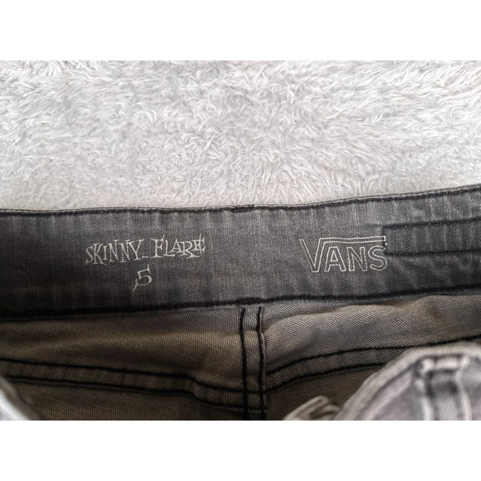 Vans VANS Jeans Women Skinny 5 Black Denim Low Rise 28x30 Stretch Distressed Zipper 5-Pocket Design Vintage? No Size 27" / US 4 / IT 40 - 6 Thumbnail