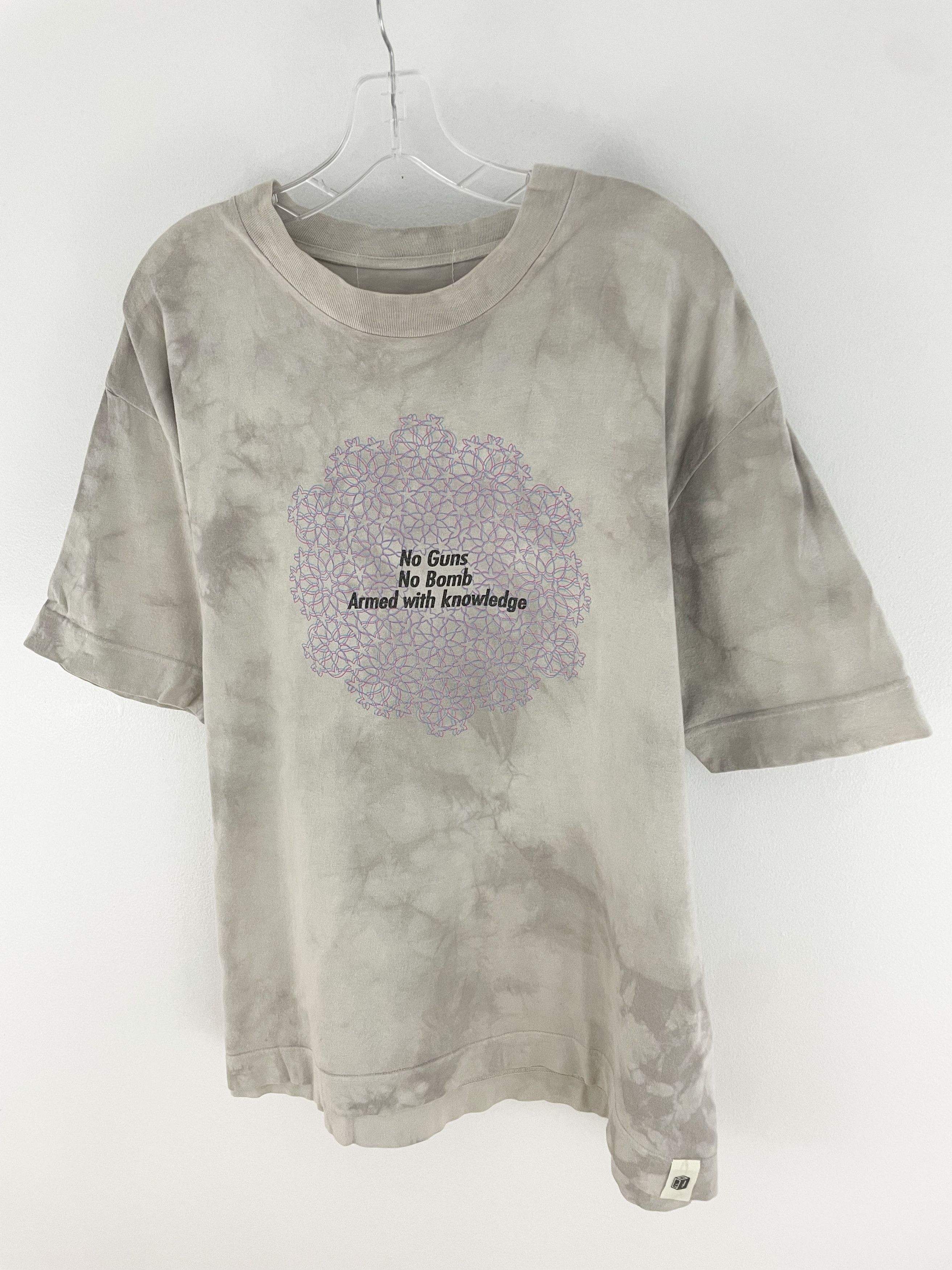 General Research No Guns No Bomb Armed With Knowledge Tie Dye T-Shirt Size US L / EU 52-54 / 3 - 2 Thumbnail