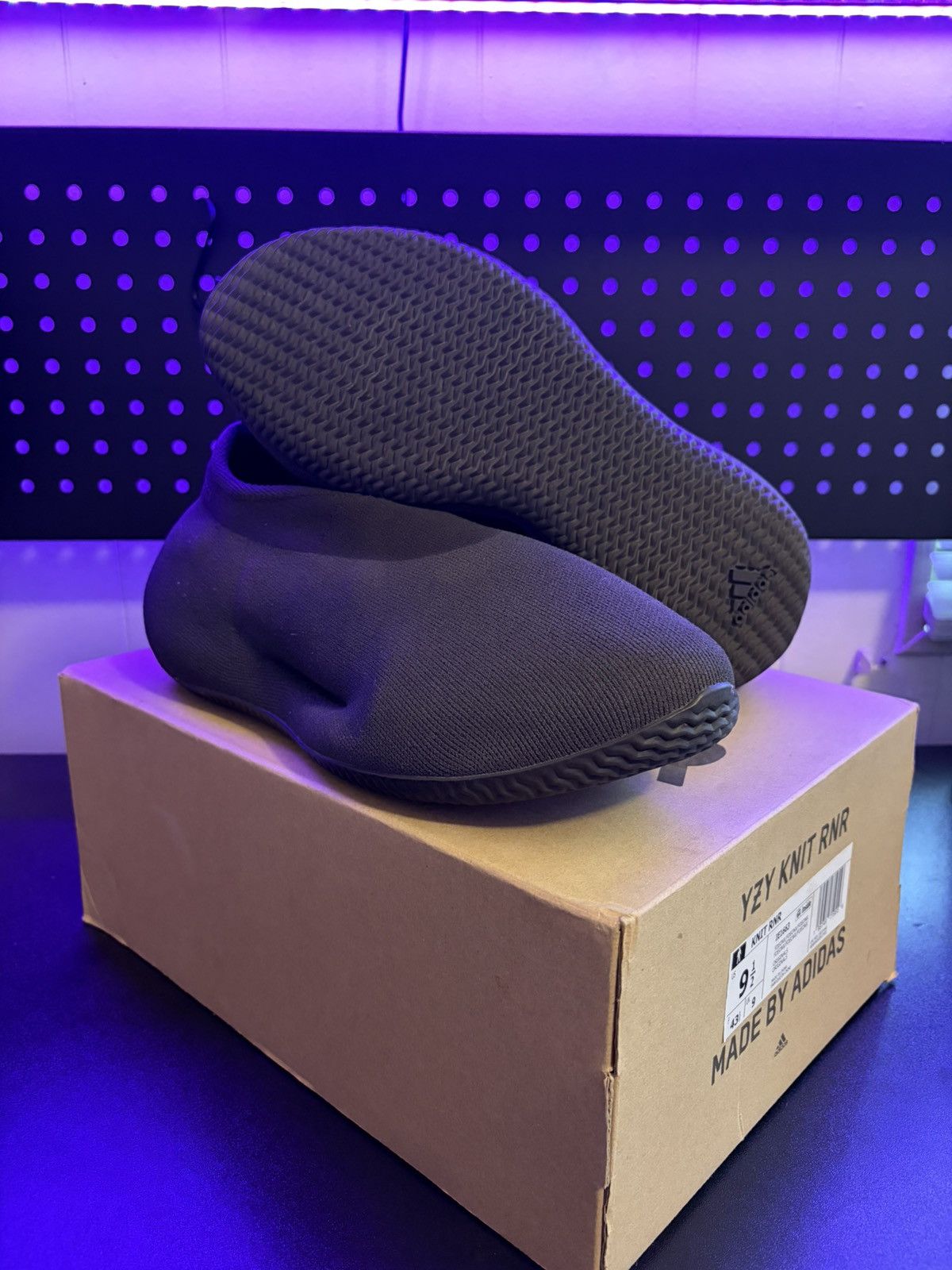 Yeezy Adidas Yeezy Knit RNR “Fade Onyx” Size US 9.5 / EU 42-43 - 5 Thumbnail