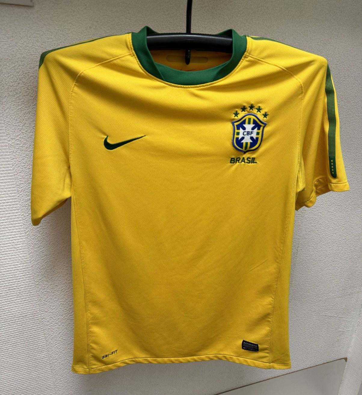 Nike Brasil Brazil nike soccer jersey M vintage 2010/11 Size US M / EU 48-50 / 2 - 1 Thumbnail