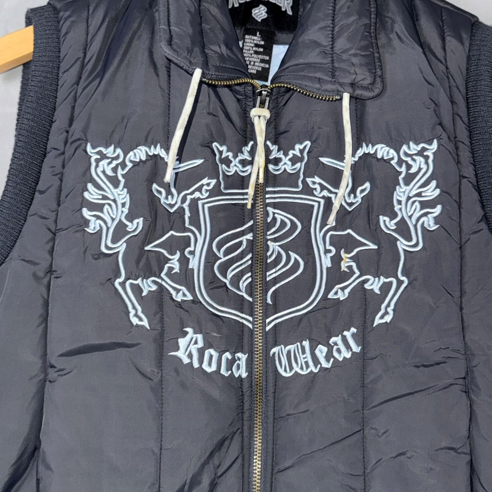 Rocawear Rocawear Vest Mens Large Black Puffer Full Zip Embroidered Crest Logo Hip Hop Size US L / EU 52-54 / 3 - 4 Thumbnail